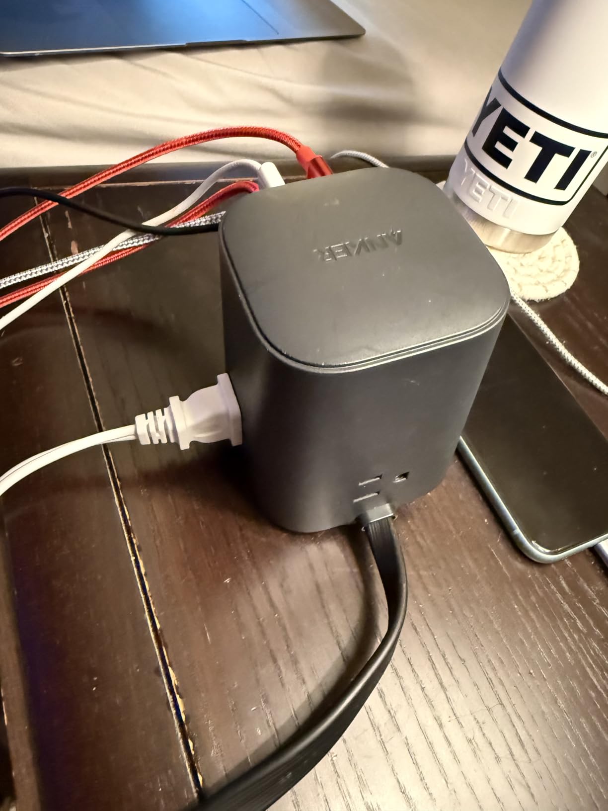 Anker Desktop Charger, 9-in-1 Power Strip with 300J Surge Protector, 100W customer photo 1