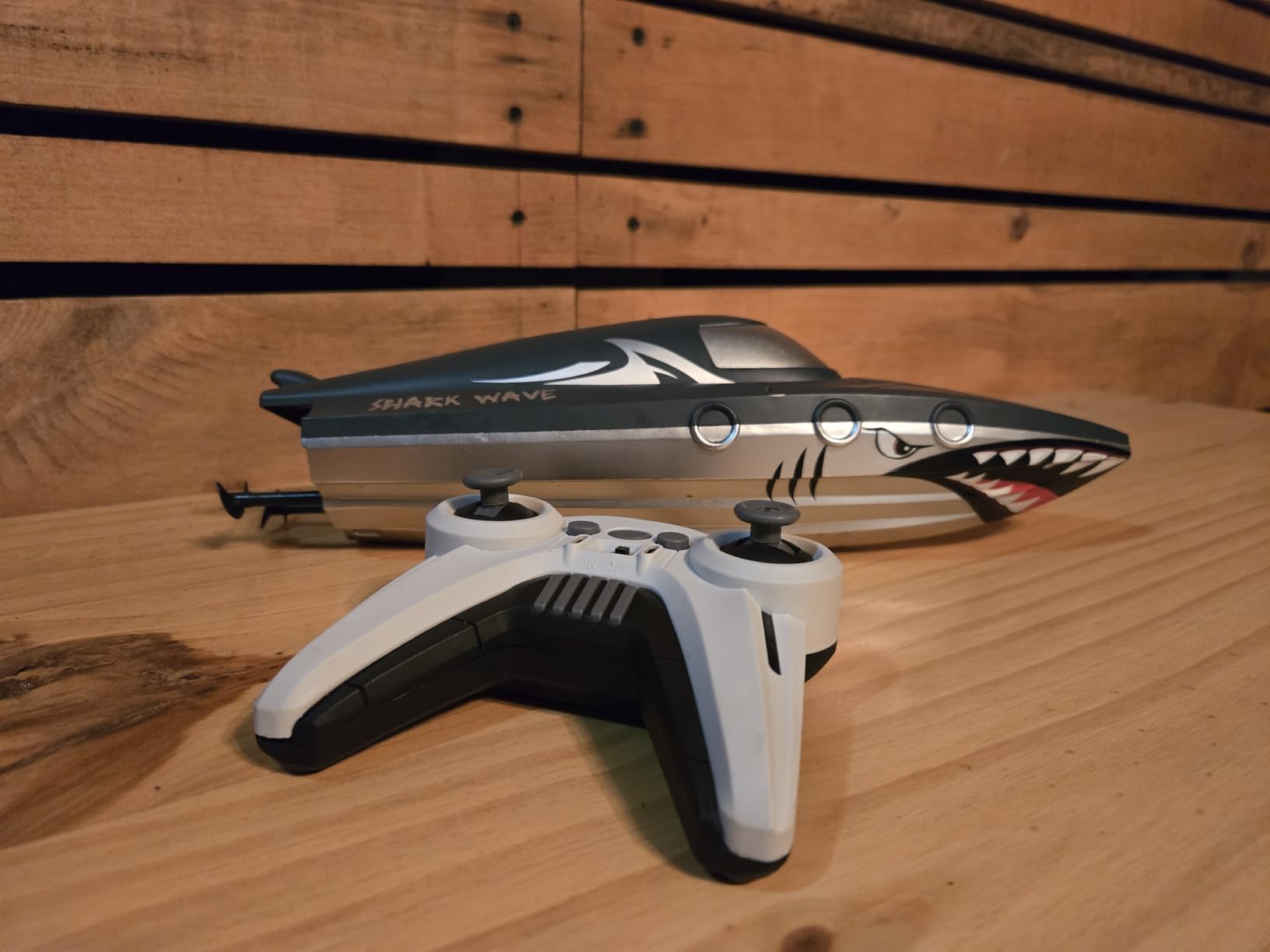 JOI MEW Remote Control Boat for Kids, RC Boat for Pool & Lake, LED Lights customer photo 2