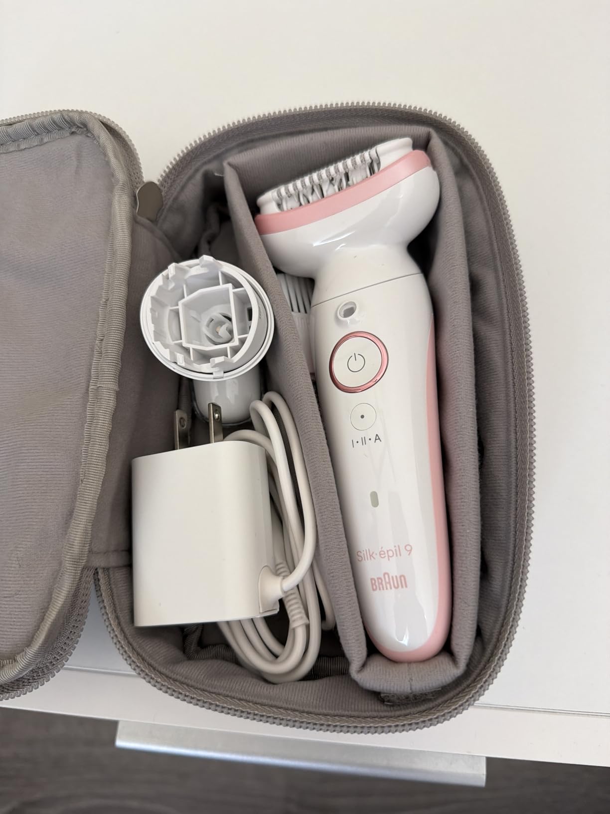 Braun Epilator Silk-épil 9, Hair Removal Device, Women Shaver & Trimmer, Pivoting Head, Wet and Dry Epilator, Includes Shaver Head and Trimmer Comb, SES9-030 customer photo 1