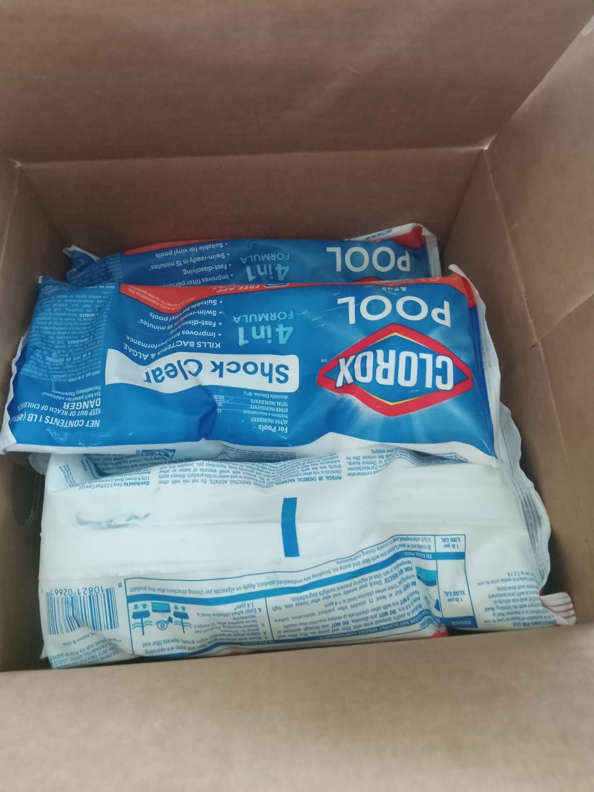 Clorox® Pool&Spa™ Shock Clear, for Crystal Clear Swimming Pool Water, Swim-ready in 15 minutes, Suitable for vinyl pools (6-Pack) customer photo 2