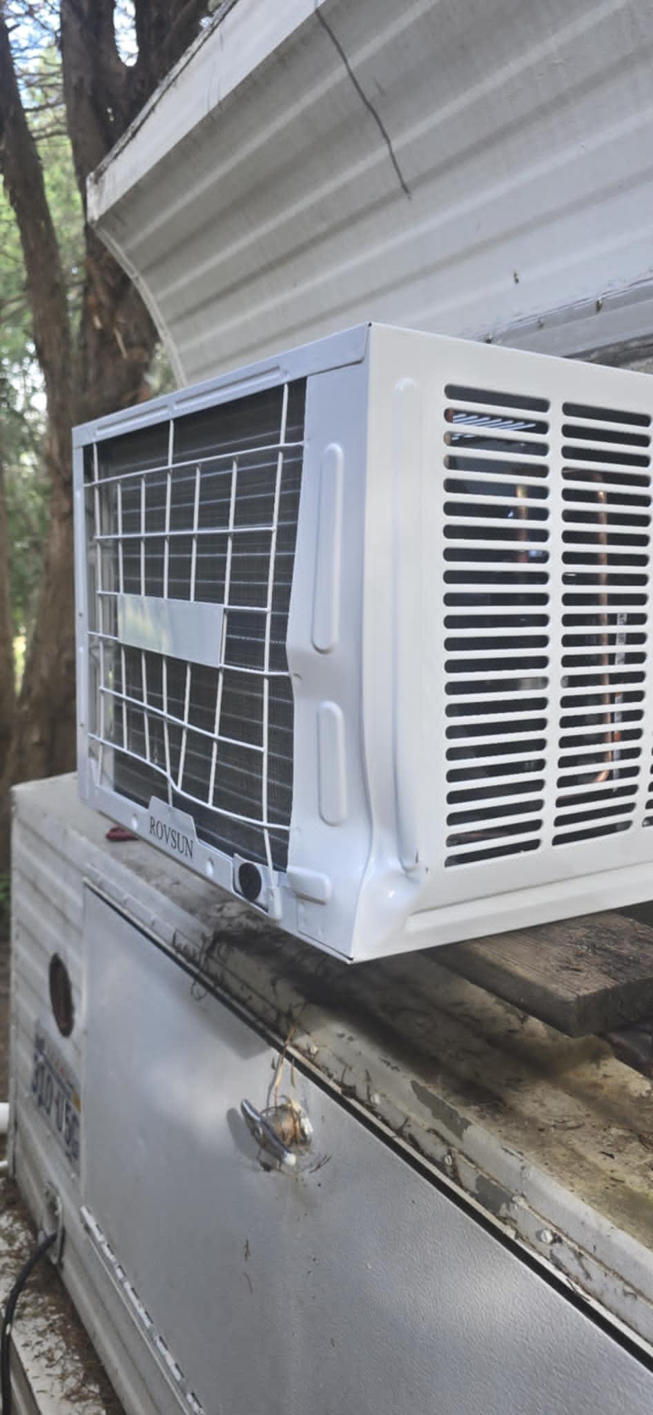 ROVSUN 8000 BTU Window Air Conditioner with Heat, Window AC Unit & Heater Combo with APP & Voice Smart Control, Timer Function & Easy Installation Kit, Work with Alexa/Google Assistant, 115V/60Hz customer photo 1