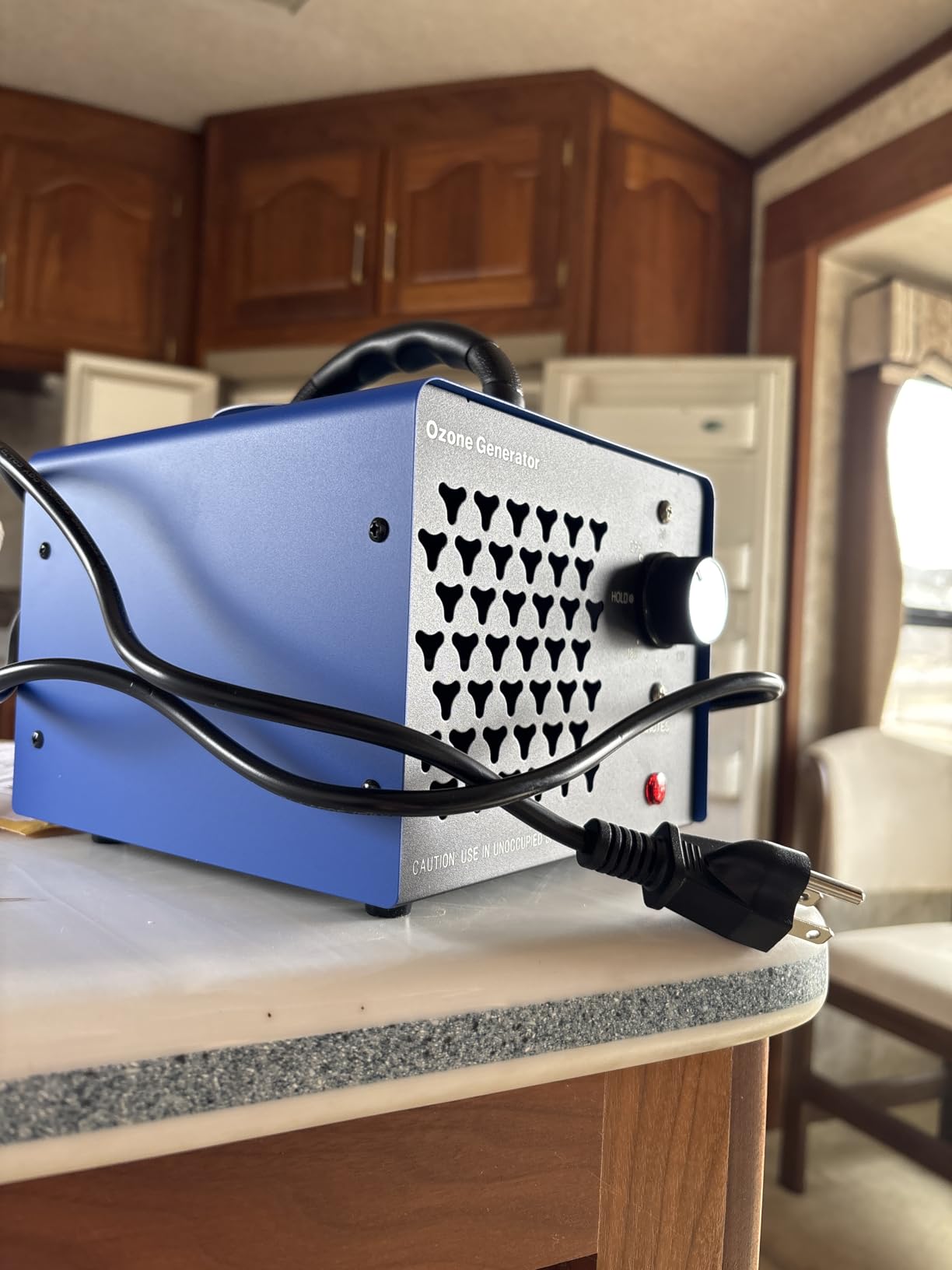 ONAMOR Ozone Generator Odor Eliminator 70000mg, High Capacity Ozone Machine Odor Removal Up to 6000 Sq.Ft, Ionizer Ozonator for Smoke, Car, Basement And Pet Room, Black customer photo 1