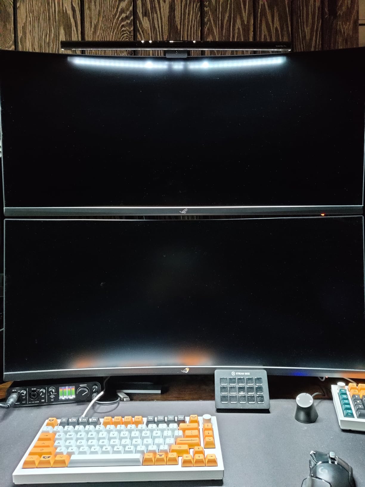 BenQ ScreenBar Pro LED Monitor Light Bar (Black) - Ultrawide Lighting, Motion Sensor, Adjustable Brightness/Color Temperature, Eye-Care USB-C Monitor lamp, No Glare, Curved Monitors, Monitor accessory customer photo 1