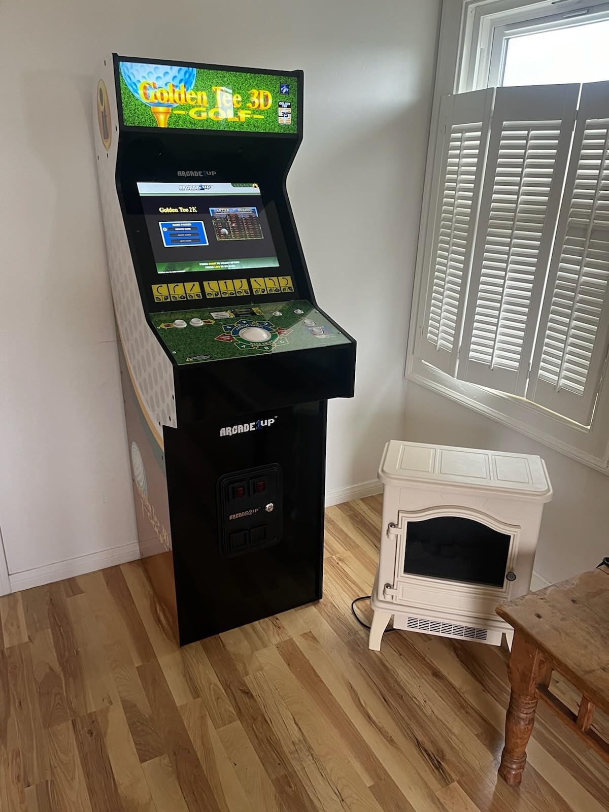 Arcade1Up Golden Tee 3D Deluxe Home Arcade, 8 Golf + Bowling Games customer photo 2