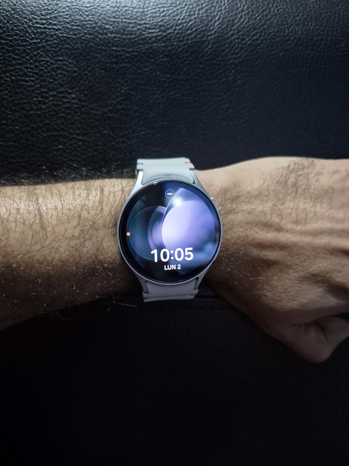 Samsung Galaxy Watch 7 44mm Bluetooth AI Smartwatch w/Energy Score, Wellness Tips, Heart Rate Tracking, Sleep Monitor, Fitness Tracker, 2024, Silver [US Version, 1Yr Manufacturer Warranty] customer photo 2