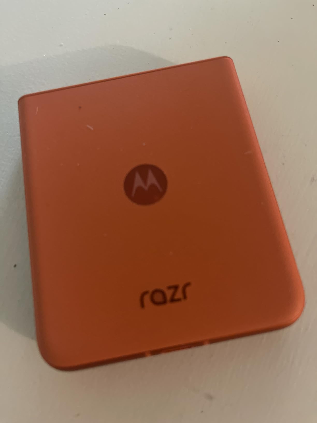 Motorola razr | 2024 | Unlocked | Made for US 8/256GB | 50MP Camera | Beach Sand customer photo 2