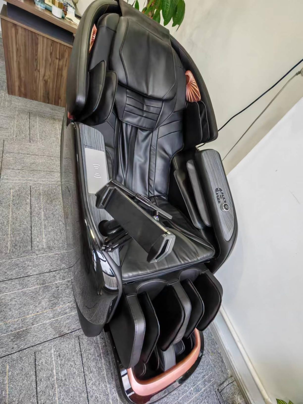 Massage Chair Full Body, 2026 Zero Gravity SL-Track Shiatsu Massage Chairs Recliner with AI Voice, LED Backlight Remote Control, Waist & Calf Heating, Phone Joystick and Holder, G6 Black customer photo 2