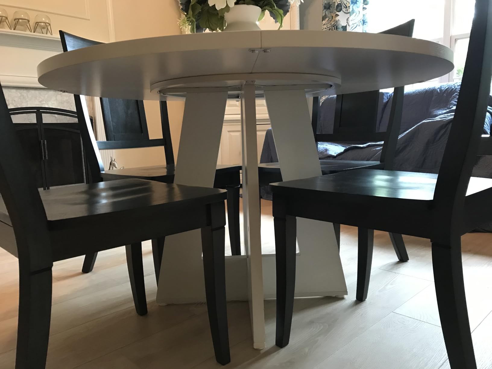 LITTLE TREE Round Dining Table for 4-6 People, 47 Inches Dining Room Table with Wooden Pedestal Base, Brown Dinner Tables, Circle Kitchen Tables for Dining Room, Kitchen, Living Room(Table Only) customer photo 2