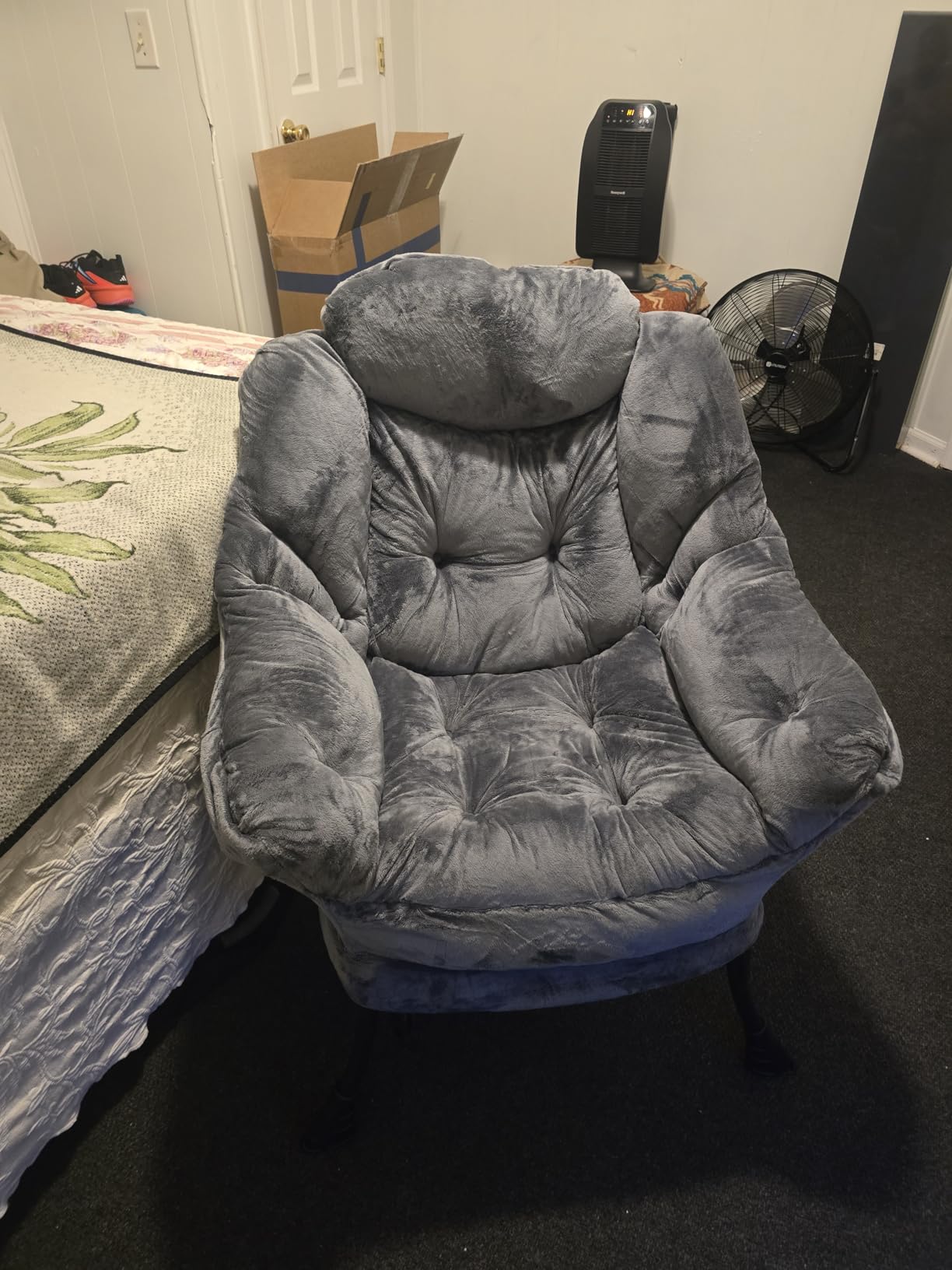 Lazy Chair with Folding Ottoman,Leisure Sofa Chair,Soft Fabric Armchair with Armrests and Side Pockets, Reading Chair with Footrest for Living Room, Bedroom, Office (Plush Green) customer photo 1