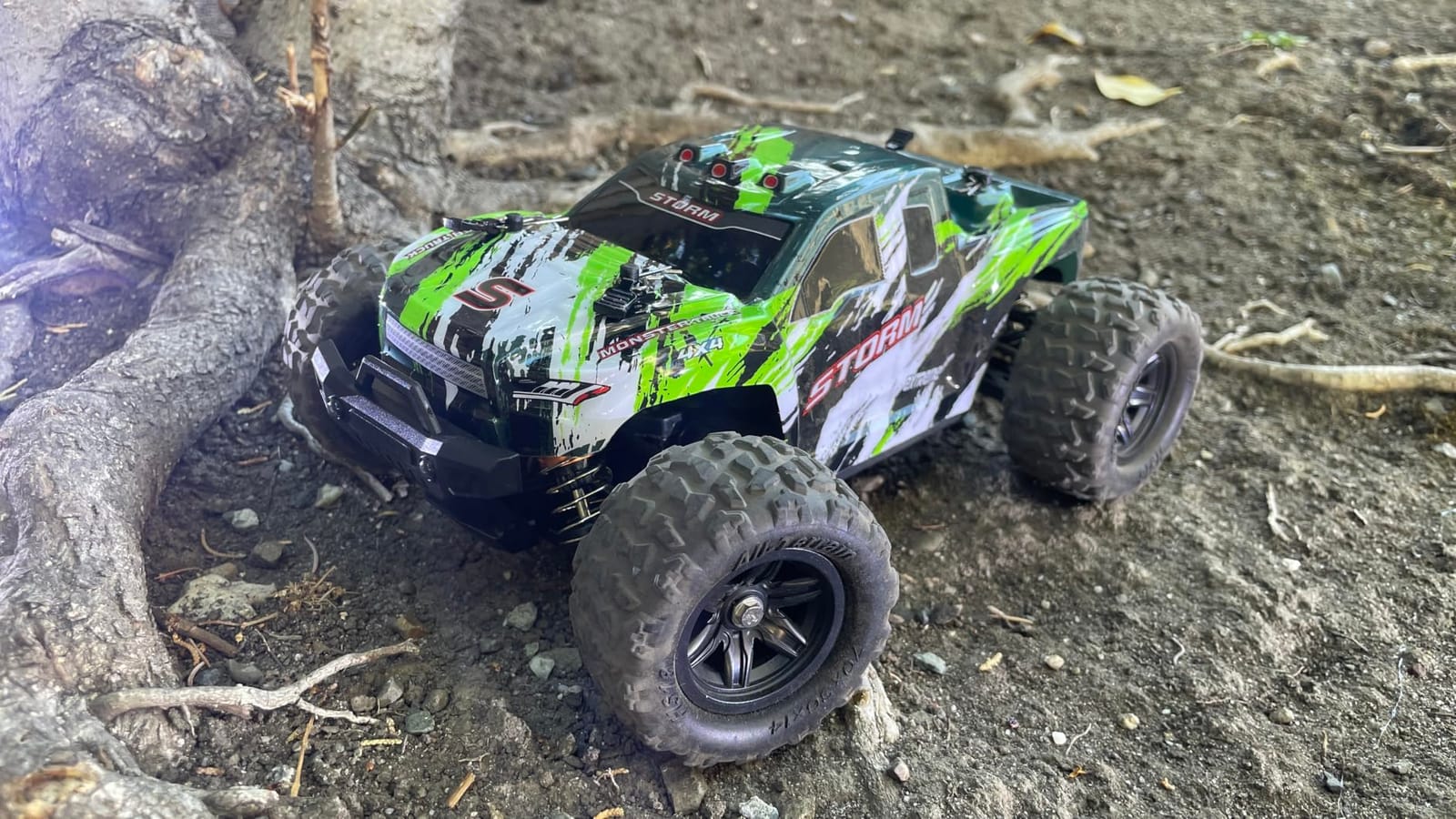 X-TMAGA 1:18 All Terrain RC Car, 4WD Off-Road Remote Control Car (HS18-05) customer photo 2