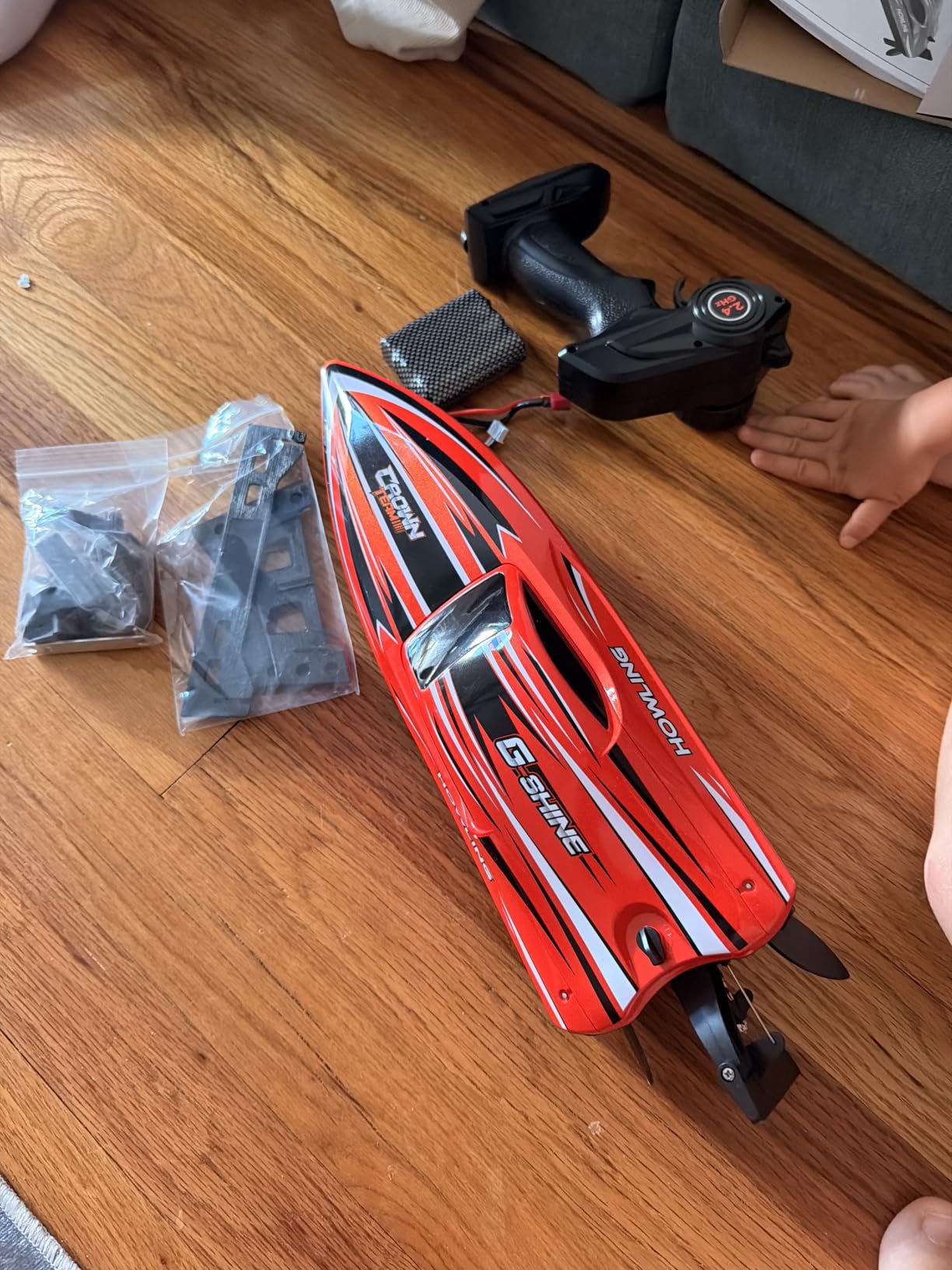 BEZGAR HJ818PRO 16 Inch 55 KPH Brushless RC Boat for Adults | 55 KPH Speed & Brushless Motor; Waterproof Hull; Large RC Speed Boat for Lakes; Red customer photo 2
