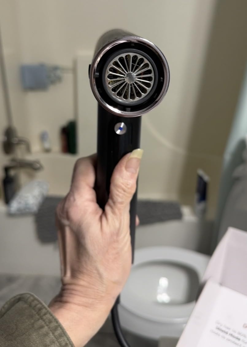 Shark SpeedStyle Pro Ionic Hair Dryer, Scalp Shield, Fine-Medium, HD731 customer photo 1