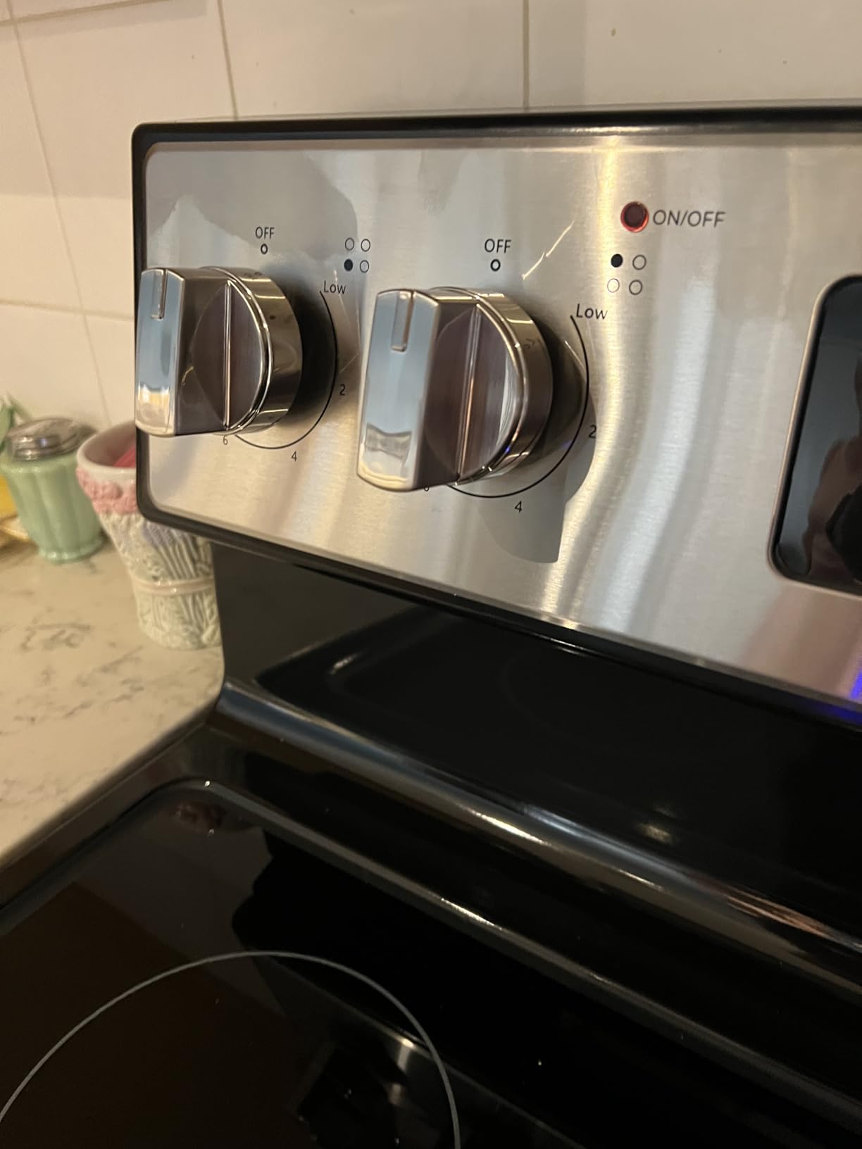 Kenmore 5.2 cu ft. Rear Control Electric Range - White customer photo 1