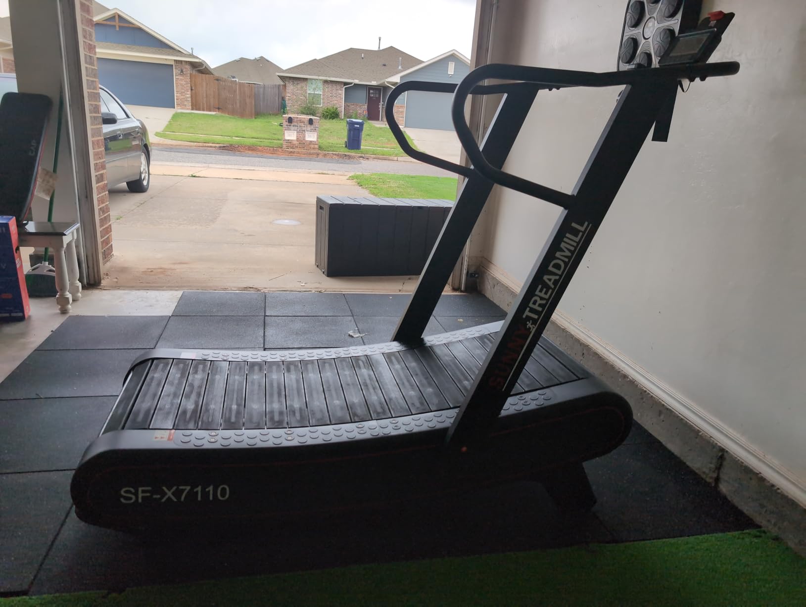 Sunny Health & Fitness Smart Curved Treadmill Ergonomic and No Speed Limit customer photo 2