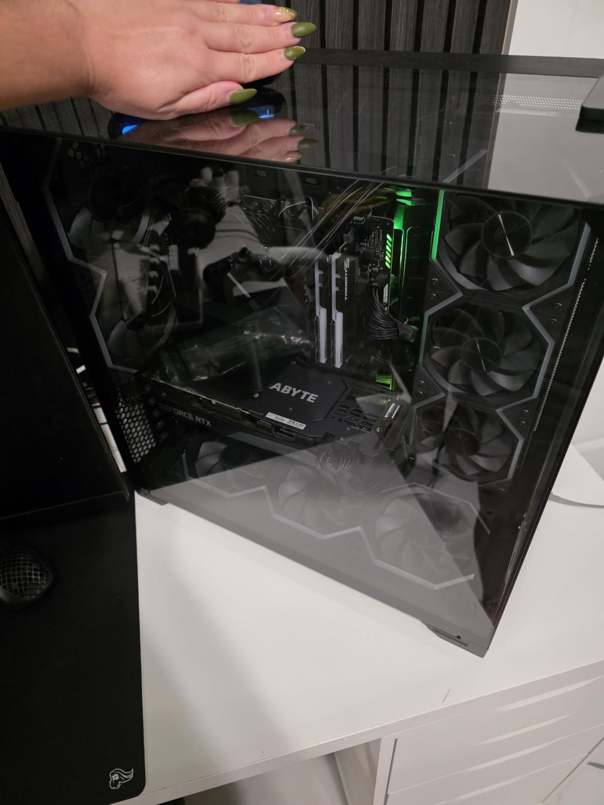 Lian Li O11 Vision Compact ATX Mid Tower Case-Back Connect-Black-O11VPX customer photo 1