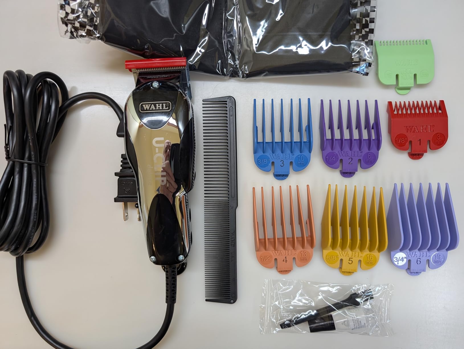 Wahl Pro Animal Deluxe U-Clip Clipper, Black & Chrome customer photo 2