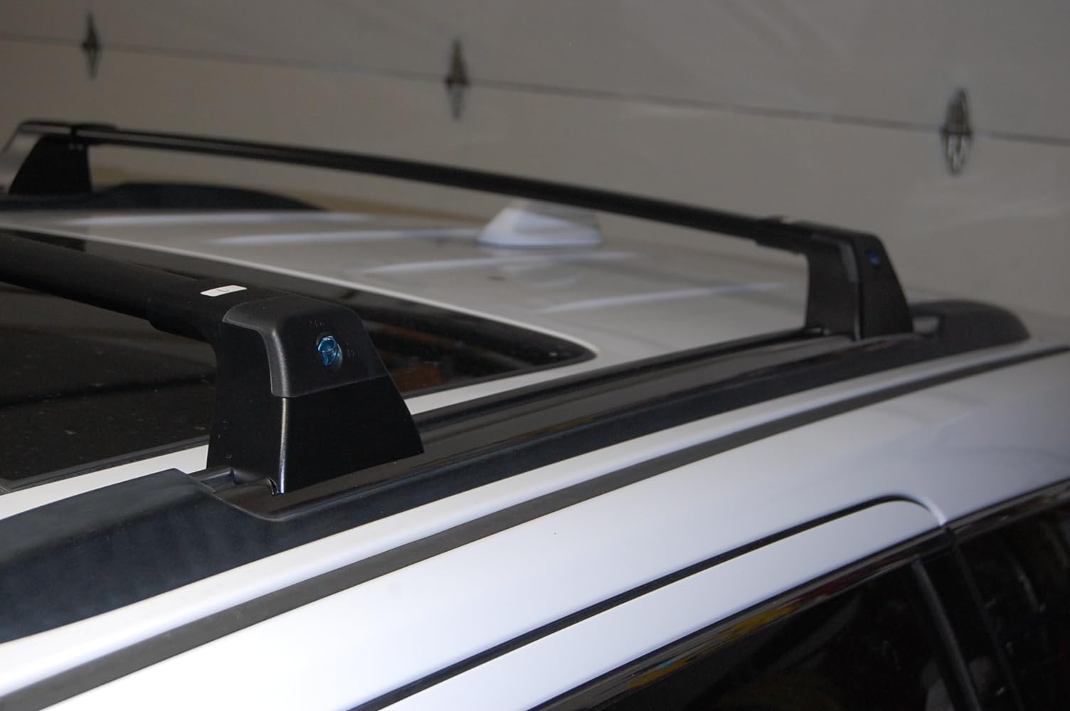 Tuyoung 260lbs Lockable Roof Rack Cross Bars for Toyota Sequoia 2023-2026 customer photo 2