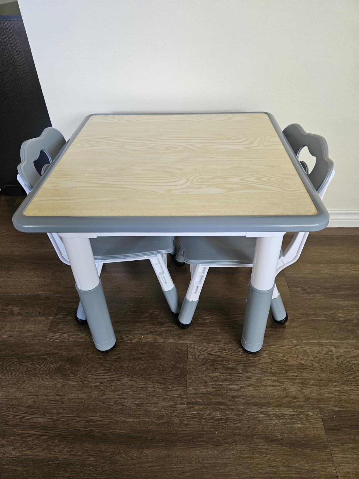 Brelley Height Adjustable Toddler Table and 2 Chairs Set, Beige customer photo 2