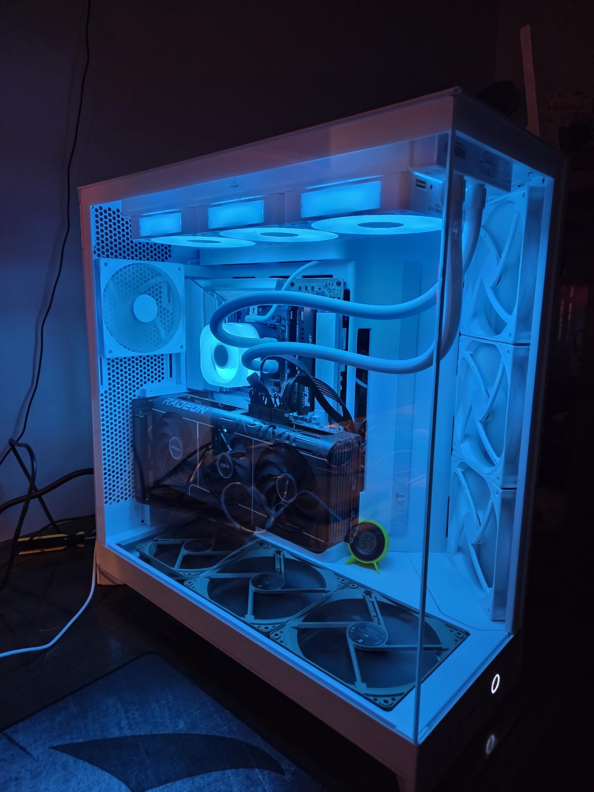 NZXT H9 Flow - Dual-Chamber ATX PC Case - Black customer photo 2