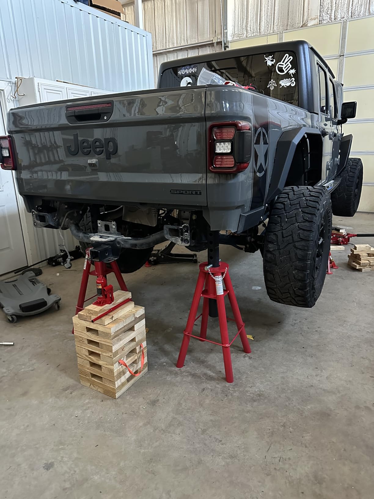 Maxority 10 Ton (20,000 lbs) Capacity Heavy-Duty High Profile Pin Type Adjustable Jack Stand for Trucks & Equipment, 1 Pair customer photo 2