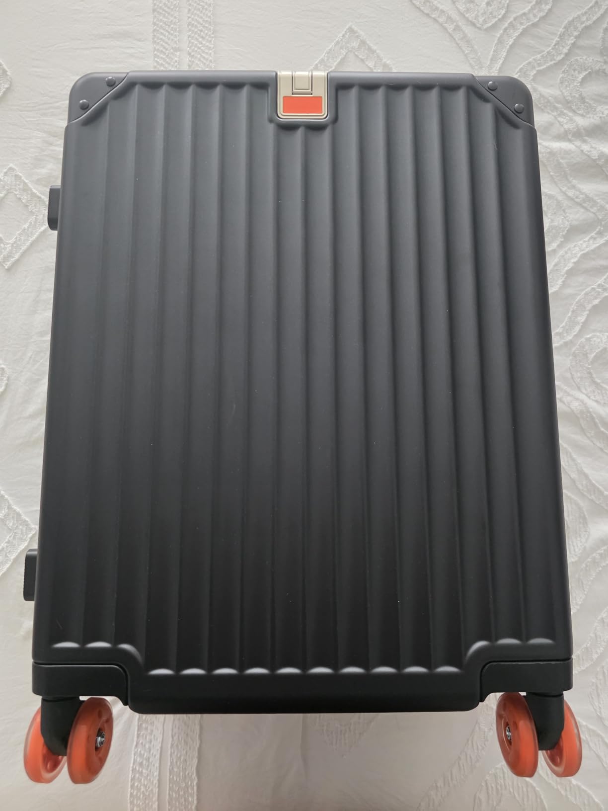 ROPLUS Aluminium Frame Checked-Luggage with Smooth Jelly Wheels, Hardside Zipperless Rolling Suitcase with TSA Lock (Grey, 28-Inch) customer photo 1