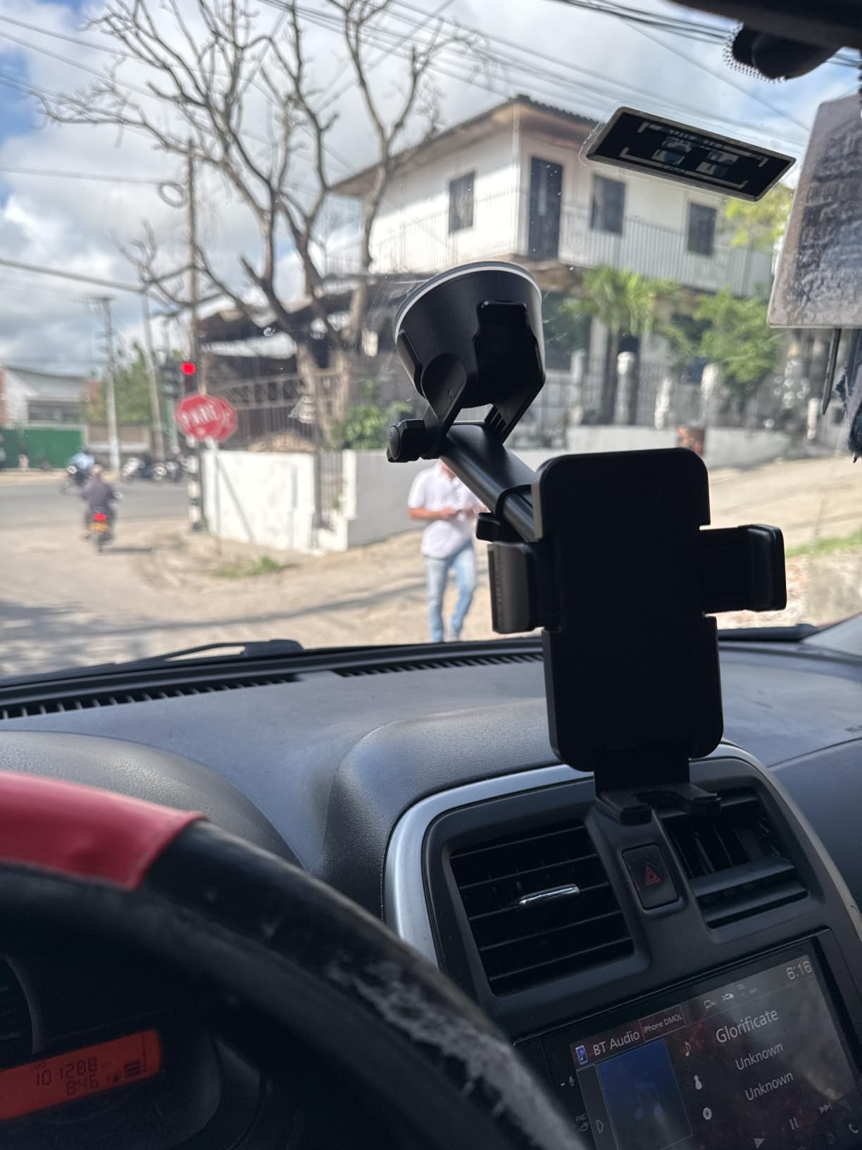 Qifutan Dash Mounted Holders Phone Holders for Your Car Phone Mount for Car Windshield Dashboard Air Vent Universal Desk Mounts Hands Free Automobile Cell Phone Holder Fit for iPhone Smartphone customer photo 1