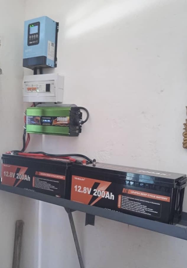 12V 200Ah LiFePO4 Lithium Battery Built-in 200A BMS 15000+ Deep Cycle customer photo 1