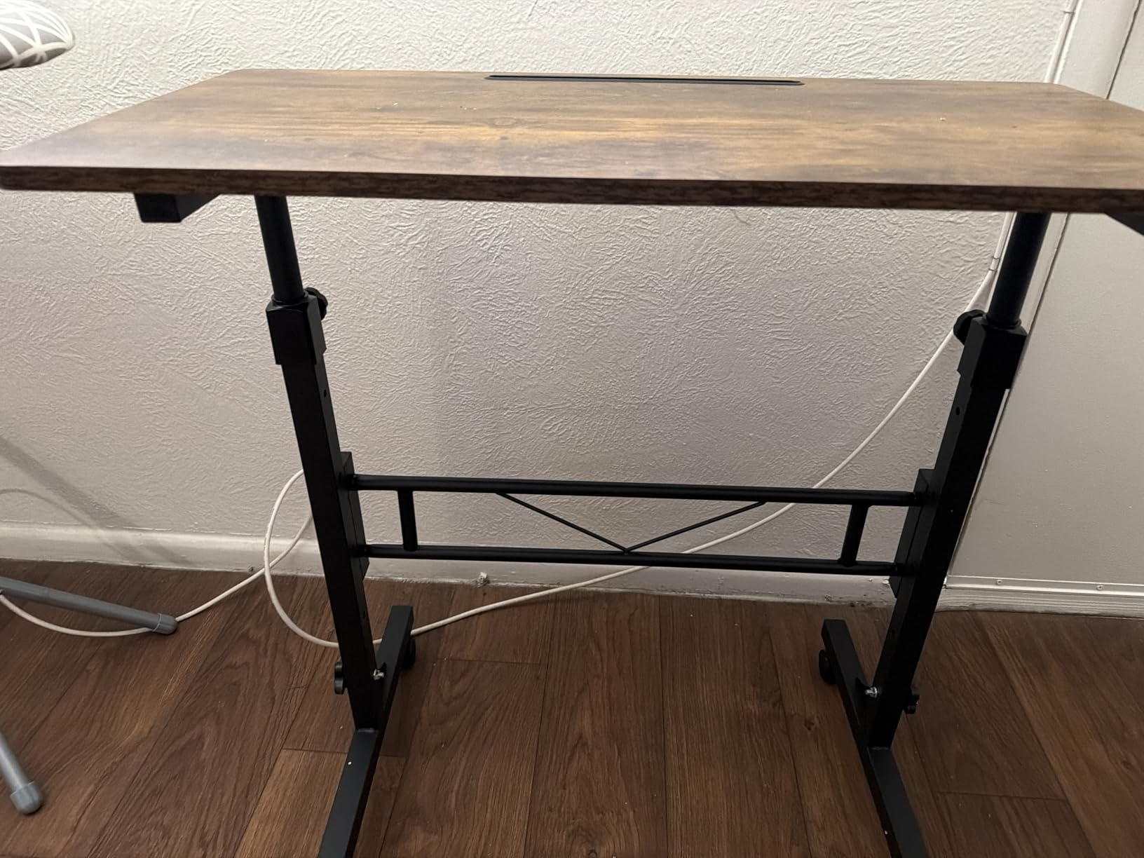 Amztabler Small Standing Desk Adjustable Height, Mobile Stand Up Desk with Wheels, 32 Inch Portable Rolling Desks Conference Room Tables for Walking Pad Treadmill Wood Rustic customer photo 1