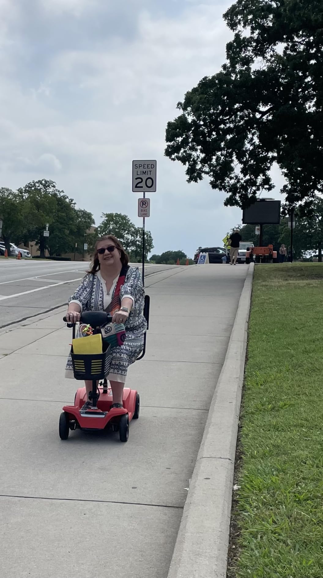 WAYCARE Mobility Scooter for Adults & Seniors, 330 lb 15-20 Mile Range Red customer photo 1