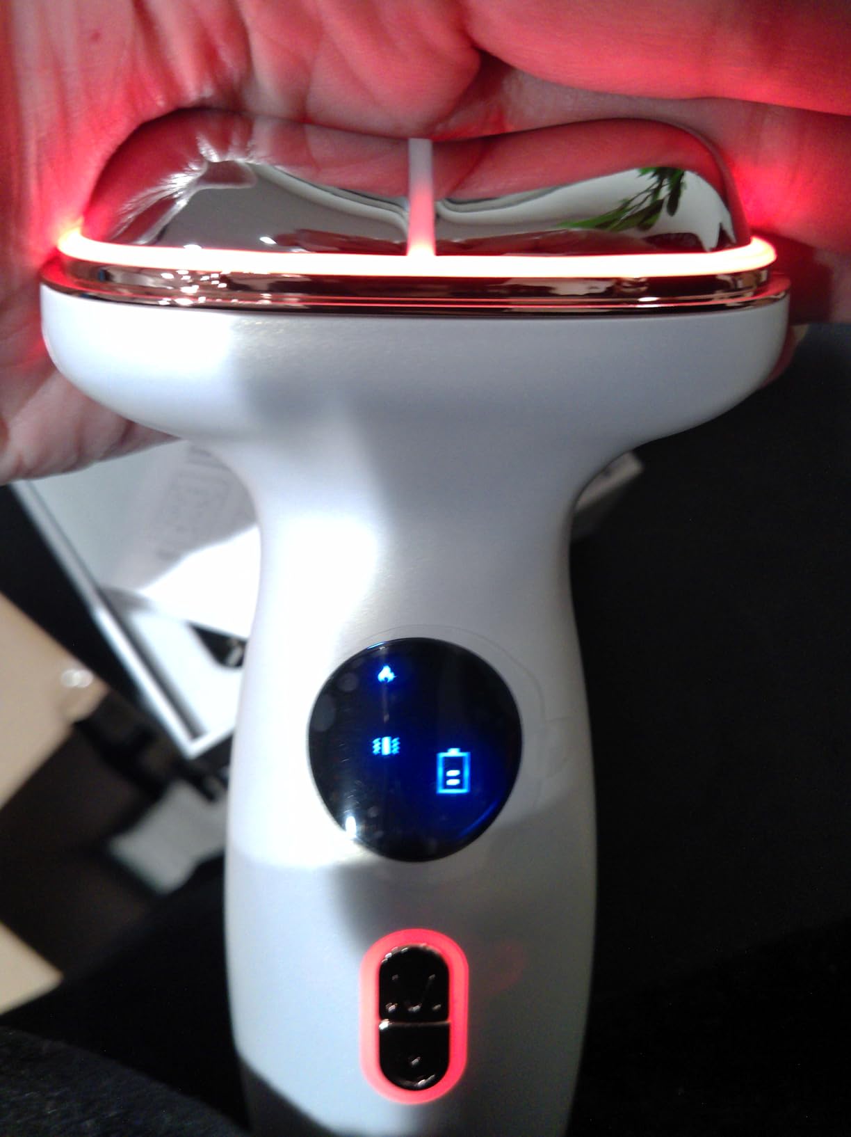 7-in-1 Microcurrent Facial Device, Red Light Face & Neck Massager customer photo 1