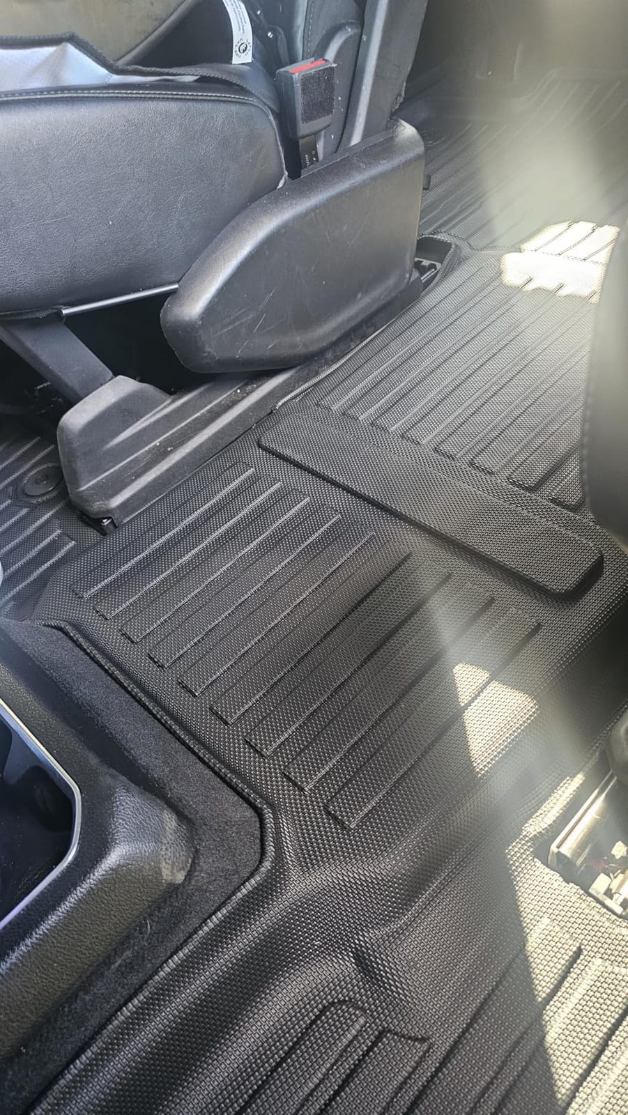 for Jeep Wagoneer 2022-2025 Floor Mats 7 Seat (Not L/S or 8 Seat) customer photo 1