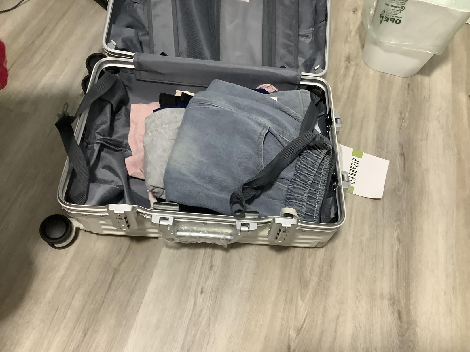 AnyZip Luggage Sets 2 Piece Aluminum Frame Carry On and Checked Suitcase PC ABS Hard Shell TSA Lock No Zipper(Black, 20/28) customer photo 2