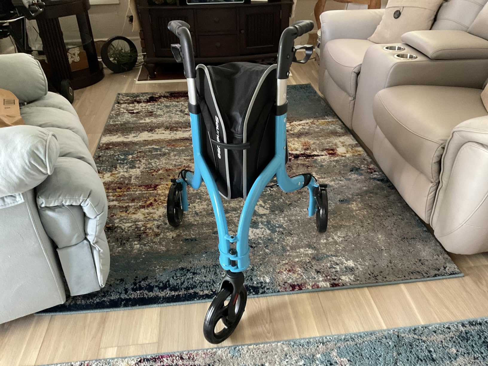 soundfuse Lightweight 3 Wheel Walkers for Seniors, Foldable Aluminum Frame customer photo 1