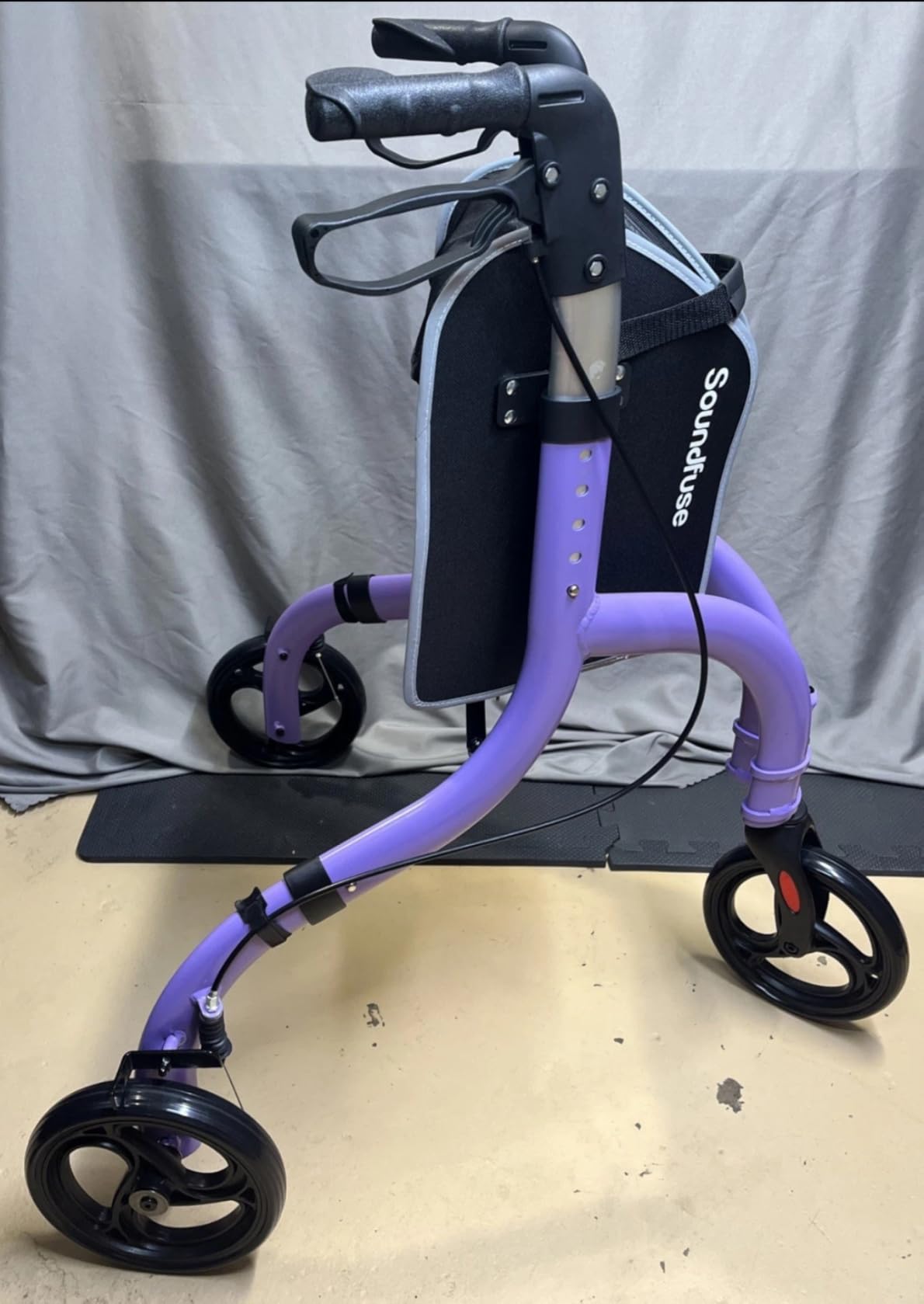soundfuse Lightweight 3 Wheel Walkers for Seniors, Foldable Aluminum Frame customer photo 2