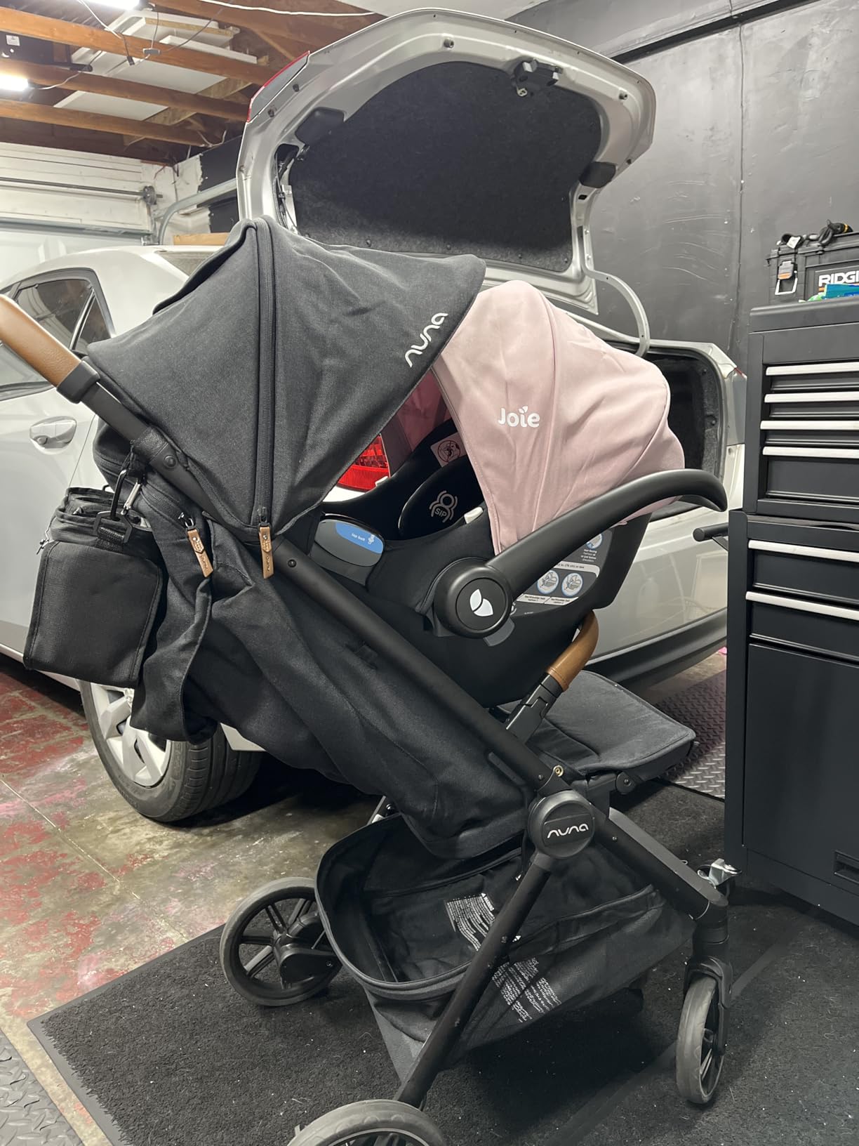 Joie Baby Rue Infant Car Seat & Anti-Rebound Base, Lightweight customer photo 1