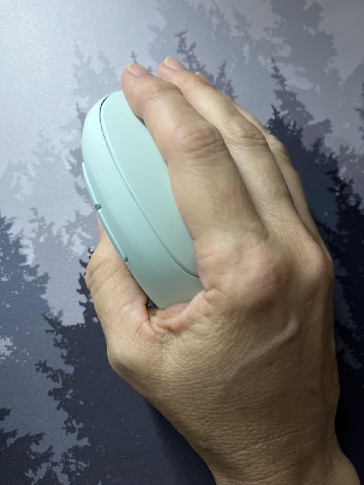 TECKNET Ergonomic Mouse, Bluetooth 5.0/3.0 & USB A, Wireless Vertical Mouse customer photo 2