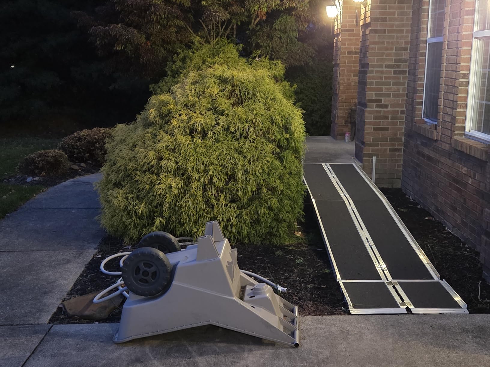 MAASTERS Wheelchair Ramp 12 Feet - Loading Capacity 600 lbs - ADA Compliant customer photo 2