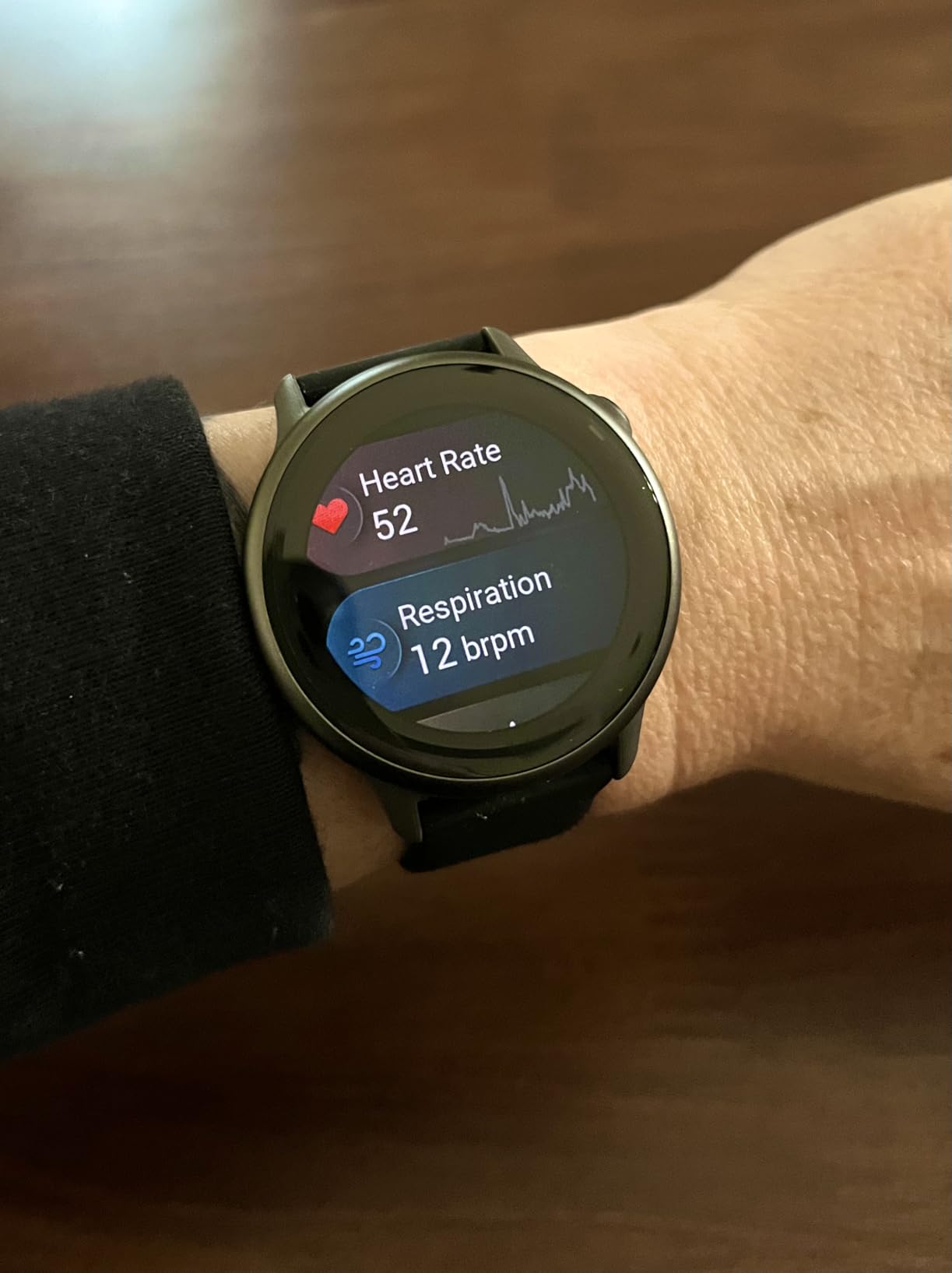 Garmin vívoactive® 6, Health & Fitness GPS Smartwatch, 42mm, Slate customer photo 1