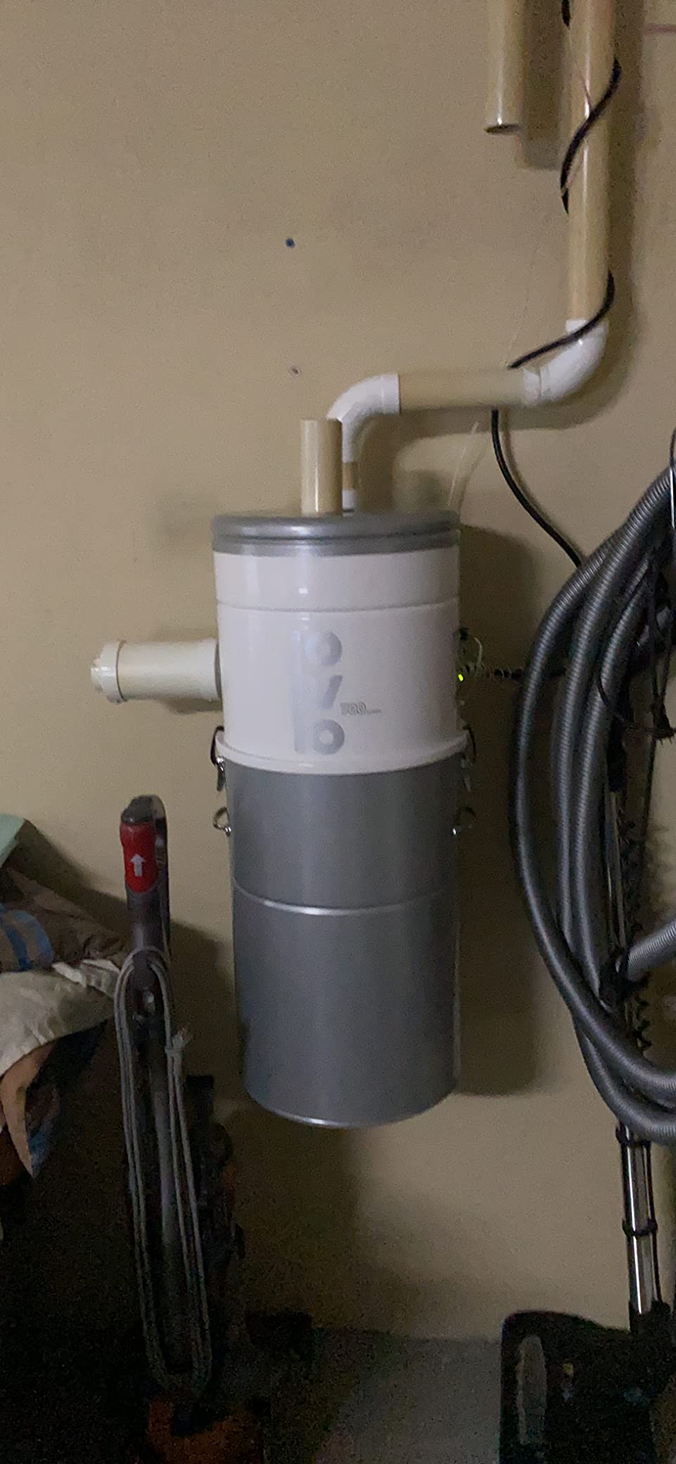 OVO Heavy Duty Powerful Central Vacuum System, Hybrid Filtration (with or Without Disposable Bags) 35L or 9.25Gal, 700 Air watts with 30ft Deluxe Accessory kit Included customer photo 1
