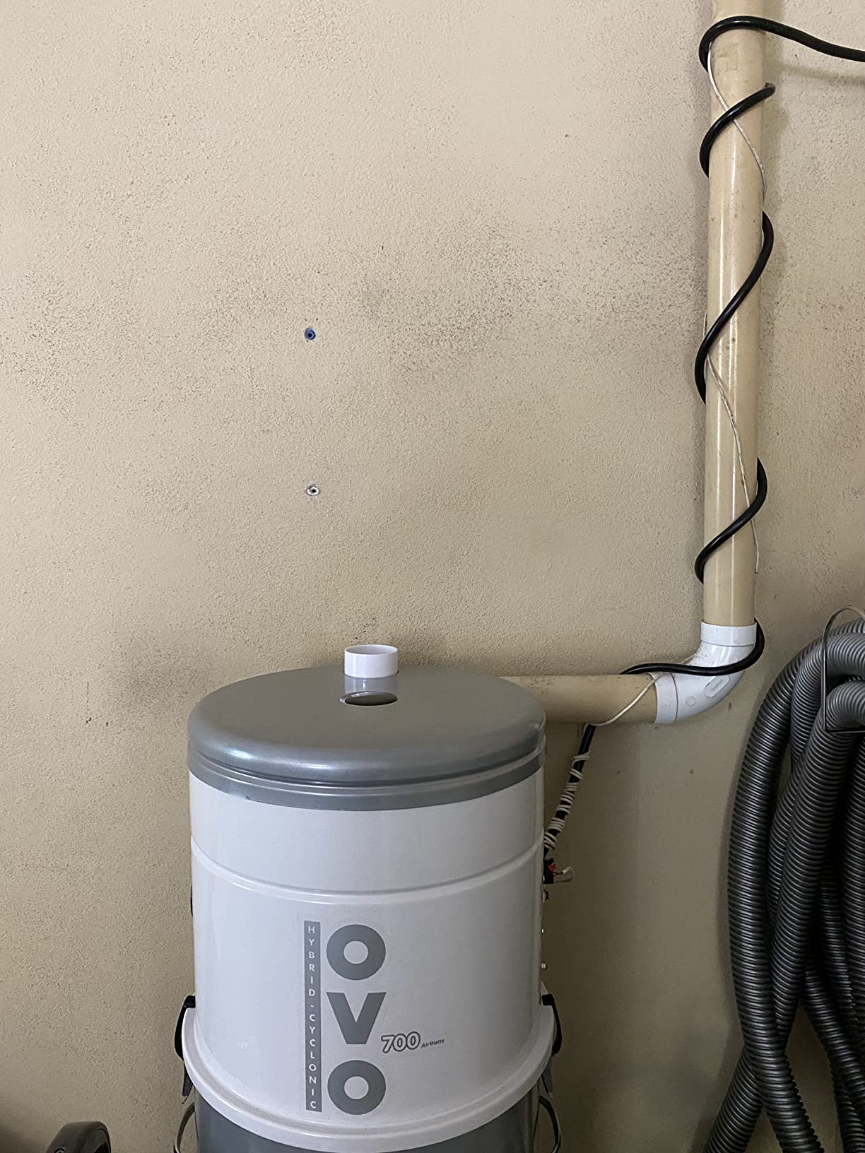OVO Heavy Duty Powerful Central Vacuum System, Hybrid Filtration (with or Without Disposable Bags) 35L or 9.25Gal, 700 Air watts with 30ft Deluxe Accessory kit Included customer photo 2