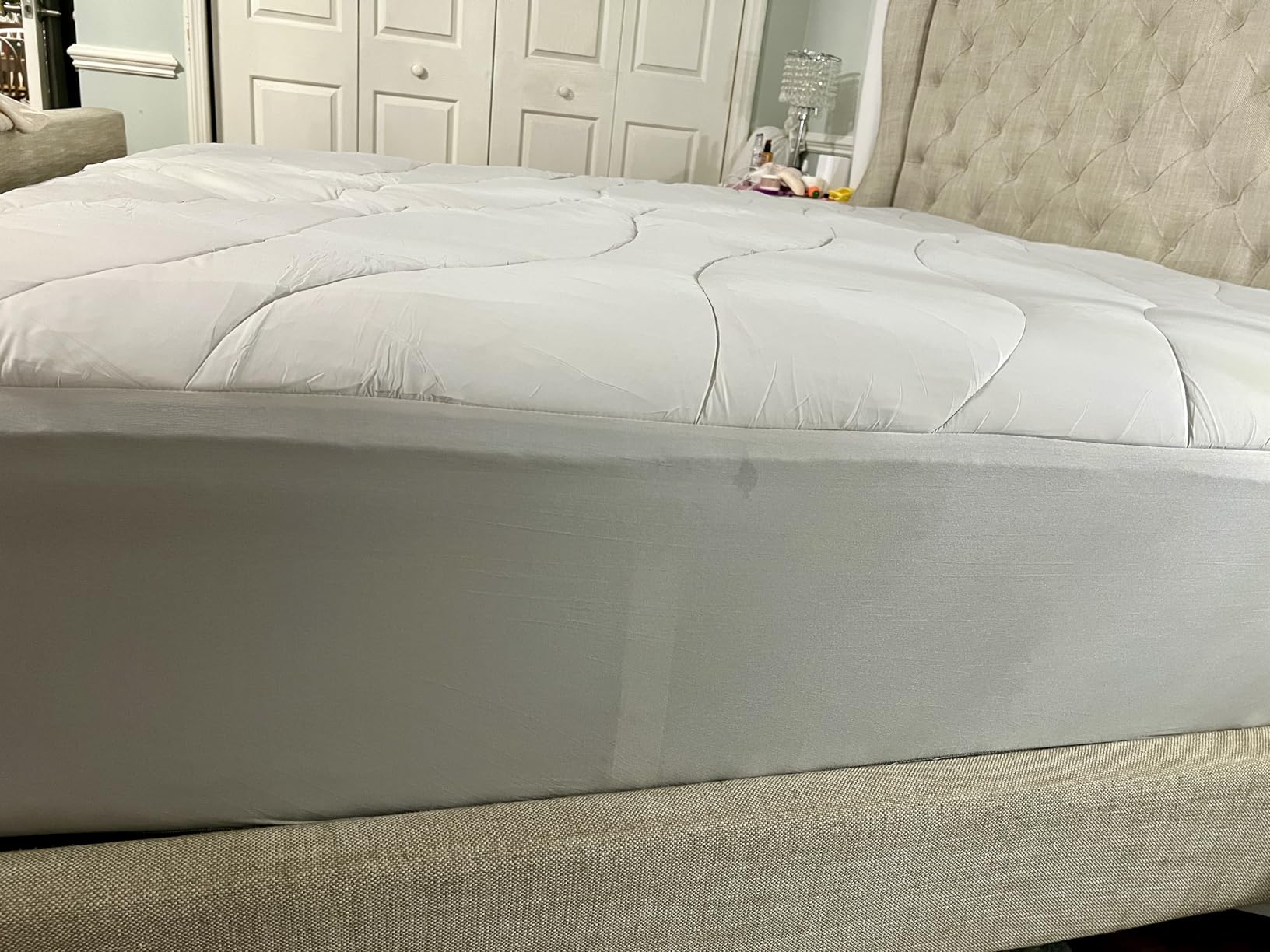 Unikome Soft Cooling and Waterproof Queen Mattress Topper for Hot Sleepers customer photo 2