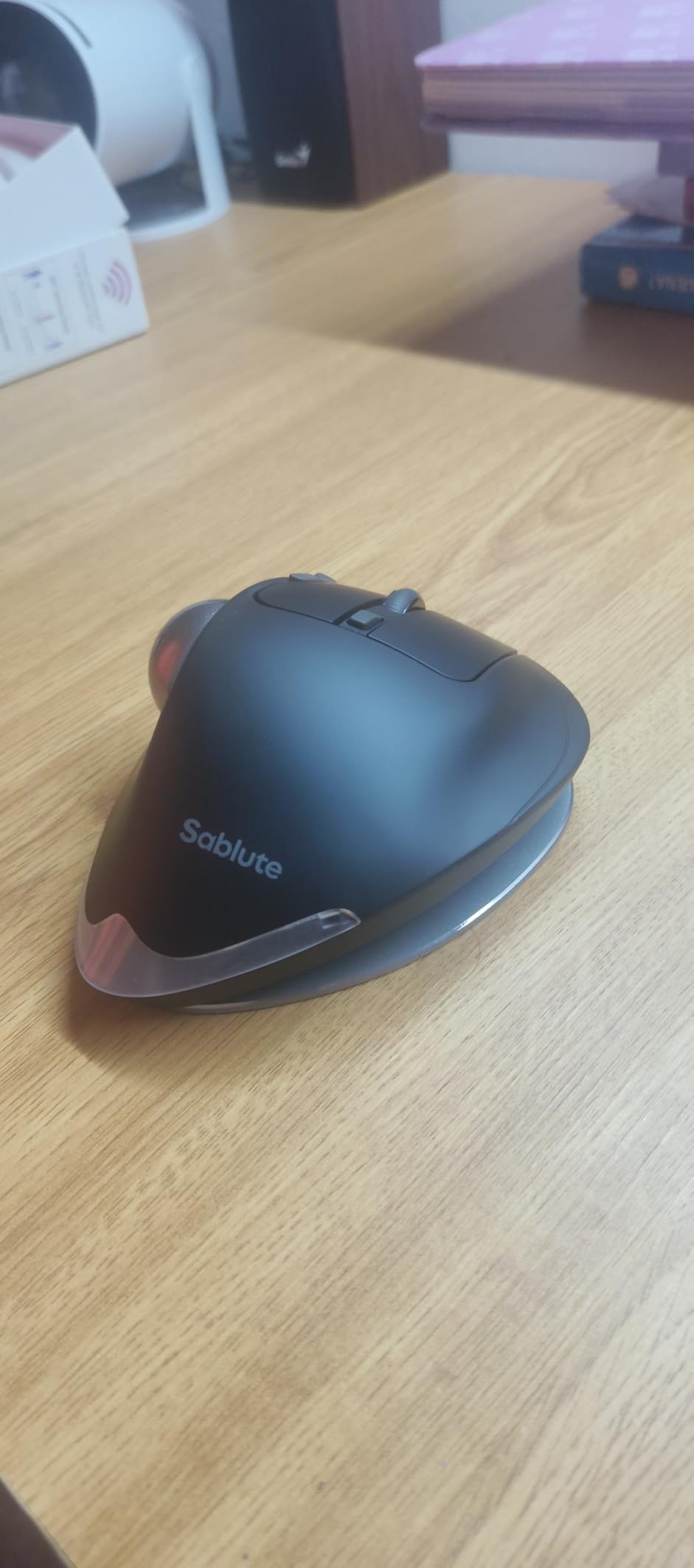Ergonomic Wireless Trackball Mouse, Rechargeable Adjustable 0°/18° Angle customer photo 1
