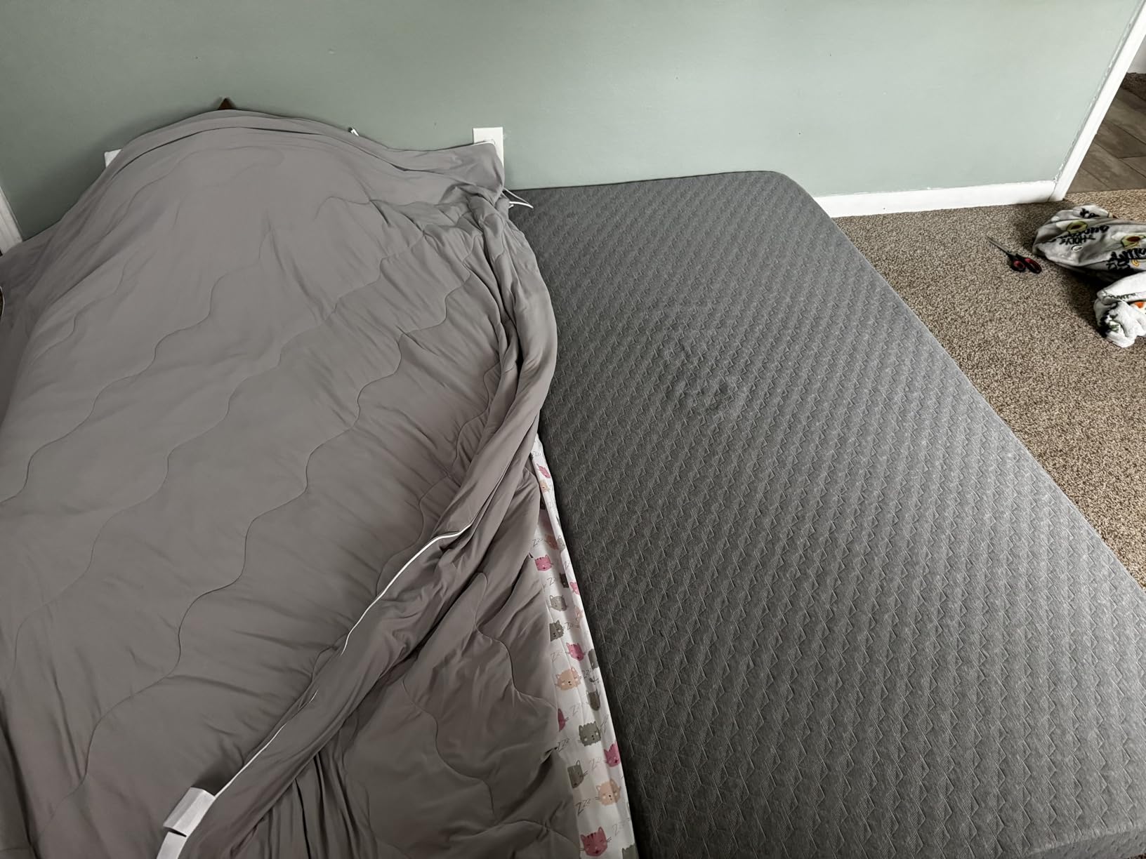 Novilla 14 Inch Queen Size Mattress, Cooling Memory Foam Mattress Queen customer photo 2