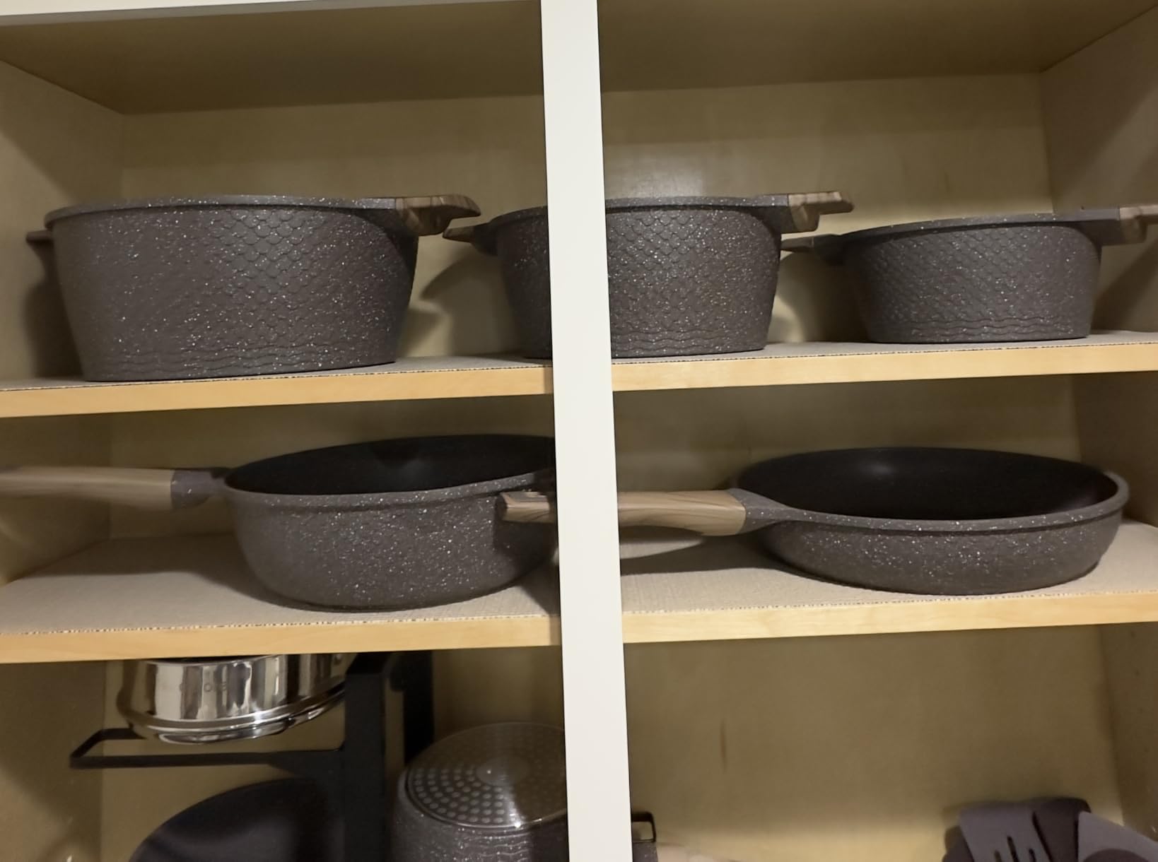 CAROTE 26pcs Pots and Pans Set, Nonstick Cookware Sets customer photo 2