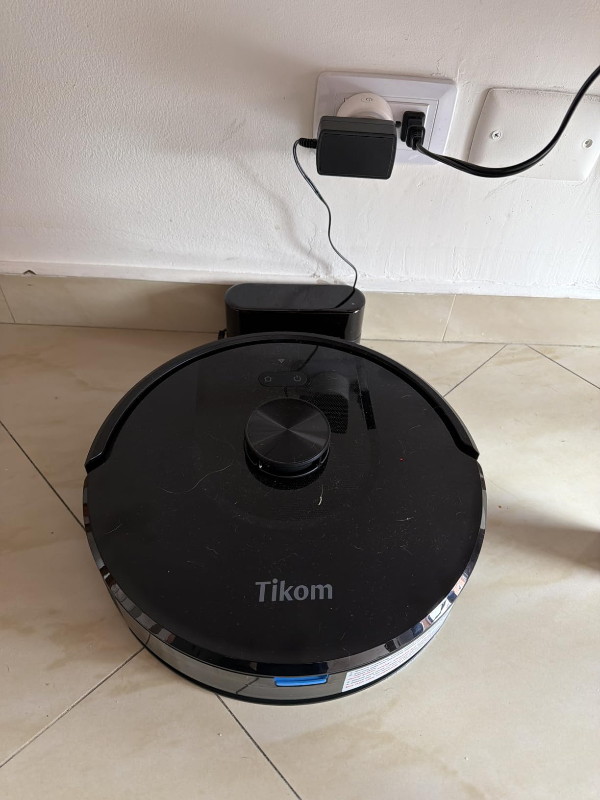 Tikom Robot Vacuum and Mop Combo, 6000Pa Automatic Robotic Vacuum Cleaner, Smart Mapping, 150 Min Max, Ideal for Pet Hair, Hardfloors, Carpets, Home(L8000 Pro) customer photo 1