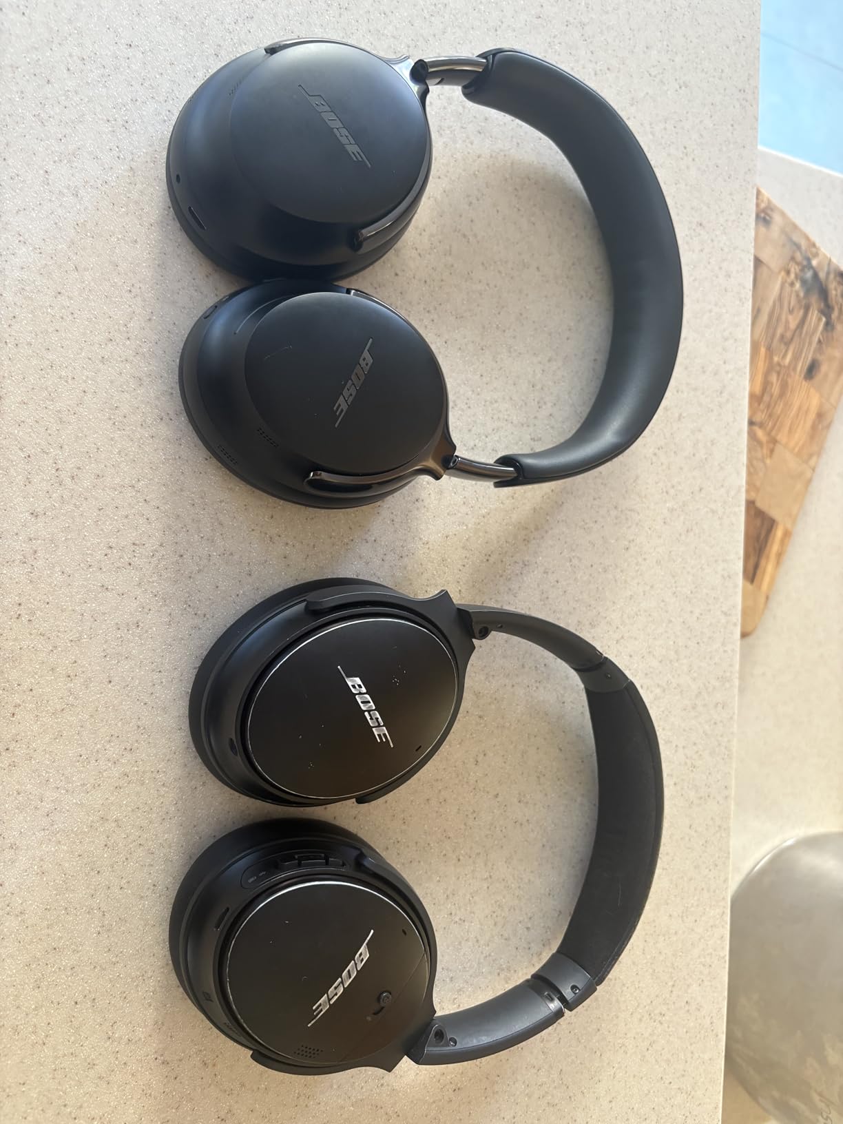 Bose QuietComfort Ultra Bluetooth Headphones (2nd Gen), Wireless Headphones with Spatial Audio, Over Ear Noise Cancelling with Mic, Up to 30 Hours of Play time, White Smoke customer photo 2