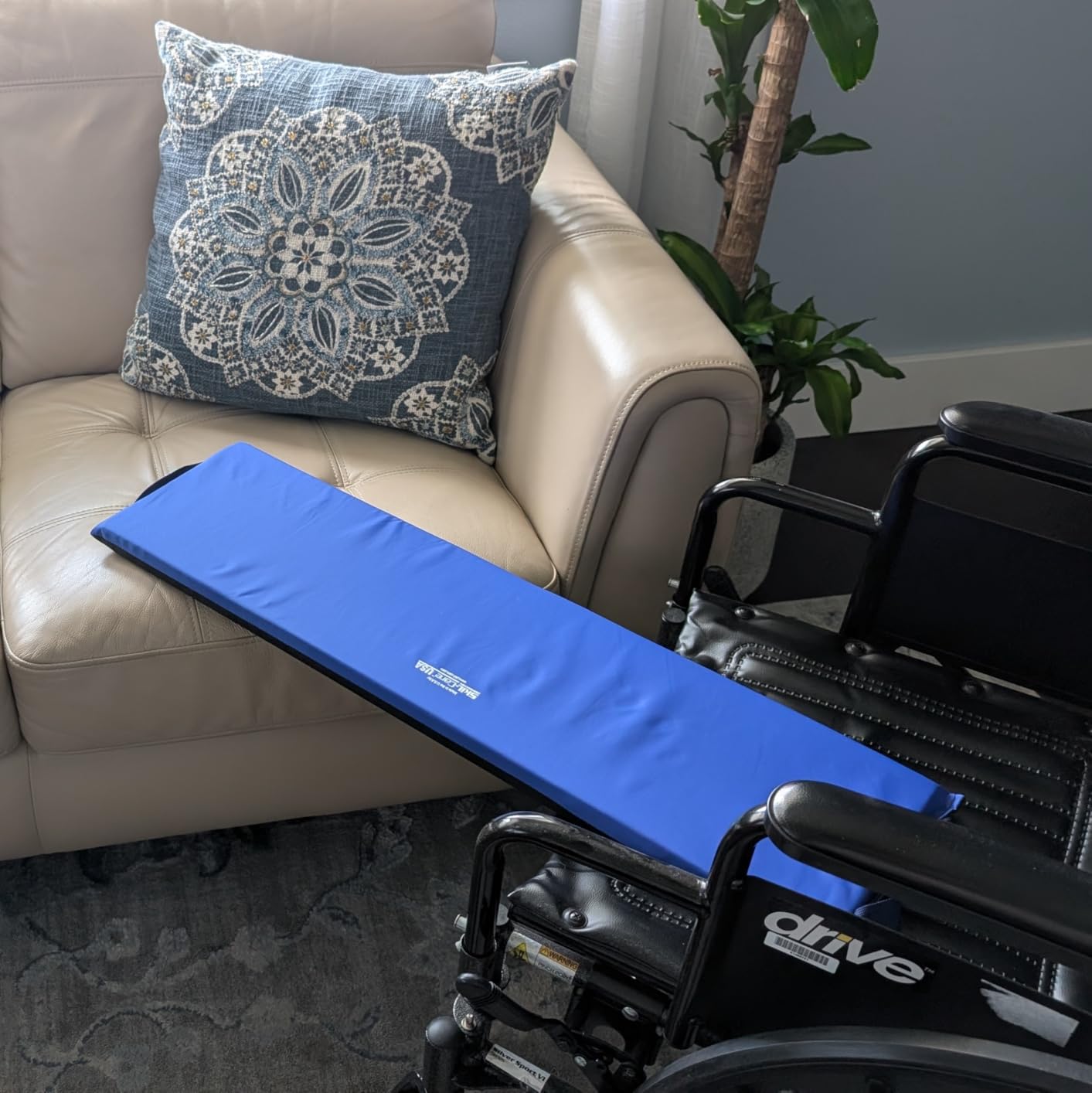 Skil-Care Transfer Board, Padded, 2 Reinforced Handles, 450 lb, 30 x 8 in customer photo 1