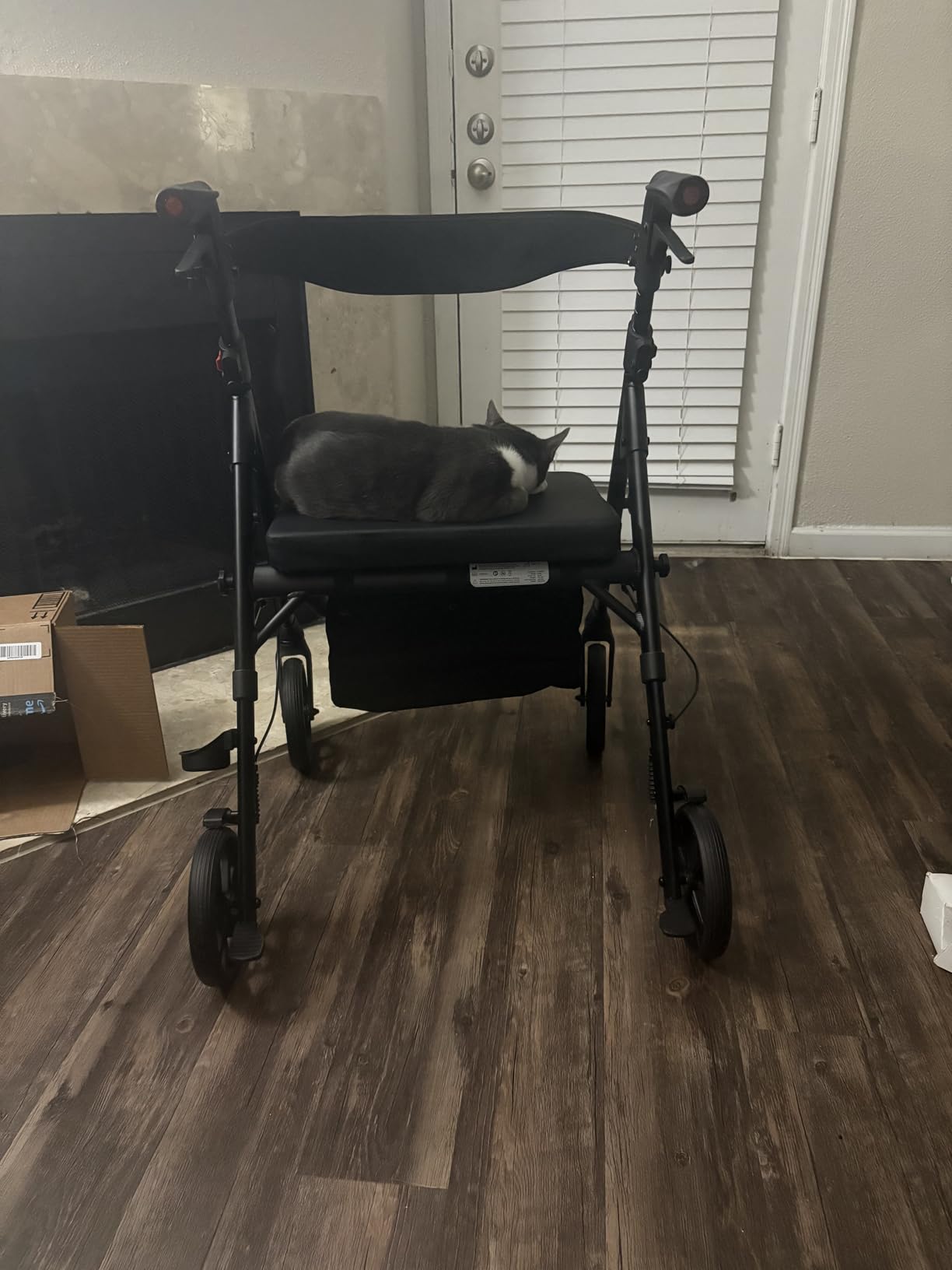 Bariatric Rollator Walkers for Seniors with Seat, 500 lb Capacity, 16.4 lb customer photo 2