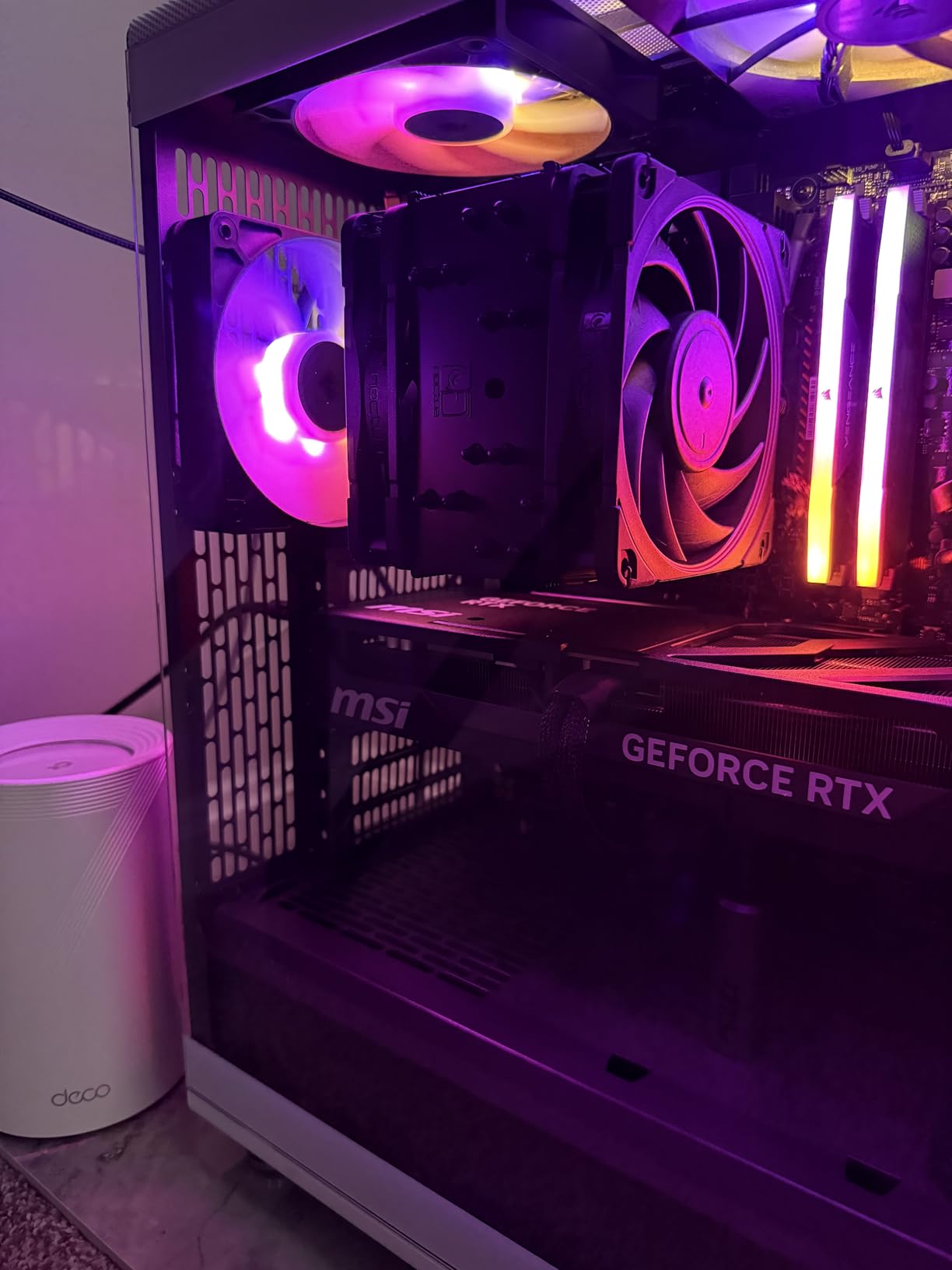 Fractal Design North XL Momentum Black - Glass Side Panel - Genuine Blackened Oak Wood Front - High Airflow PC Gaming Case - Three Powerful 140mm Momentum Fans Included - ATX/E-ATX Support customer photo 2
