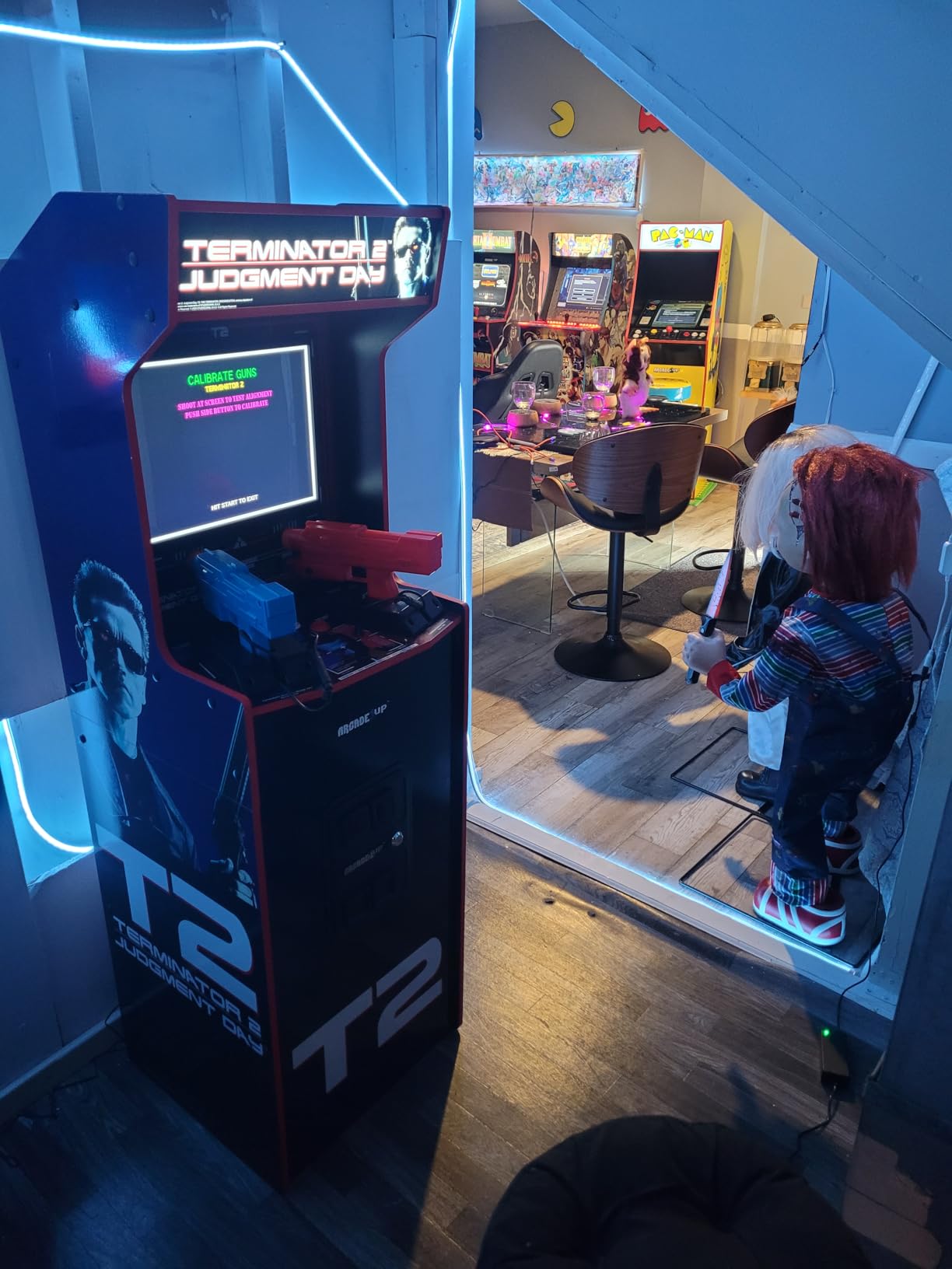 Arcade1Up Terminator 2 Deluxe Arcade Machine with Real-Feel Arcade Guns customer photo 1